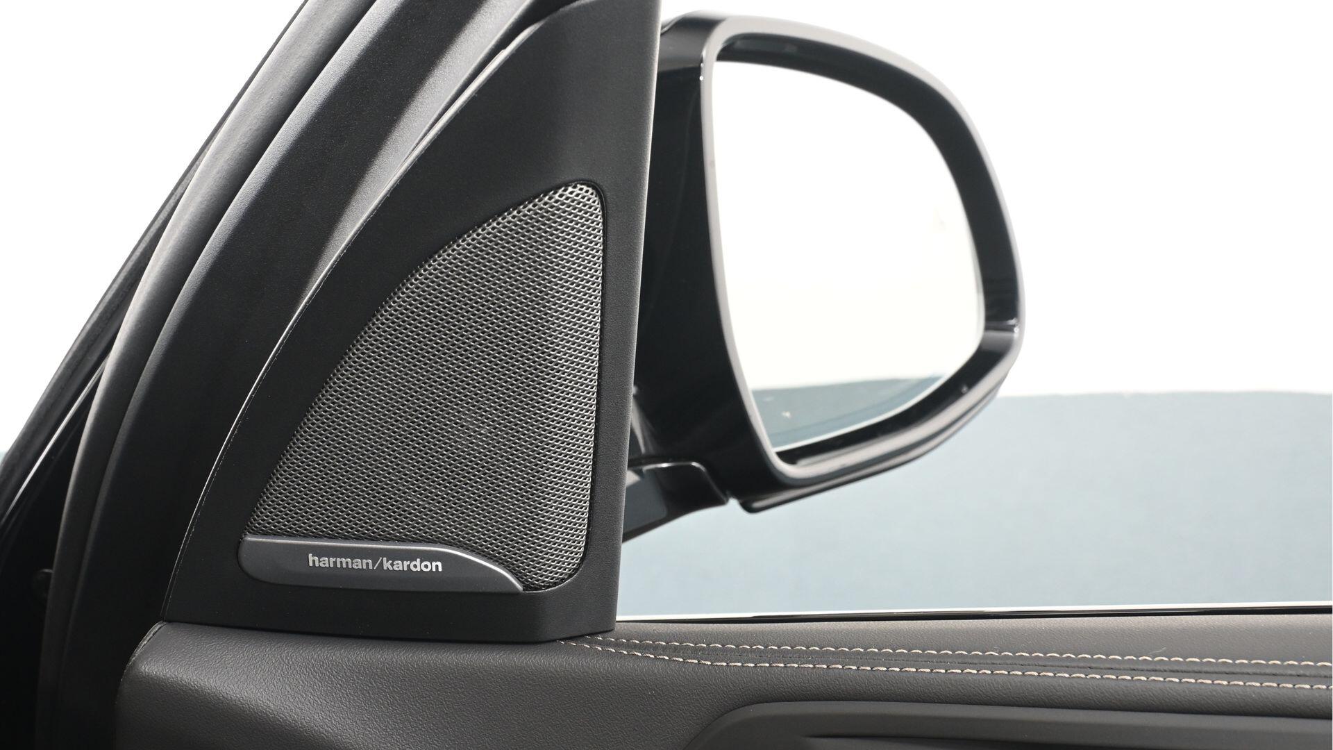 BMW X5 view 20