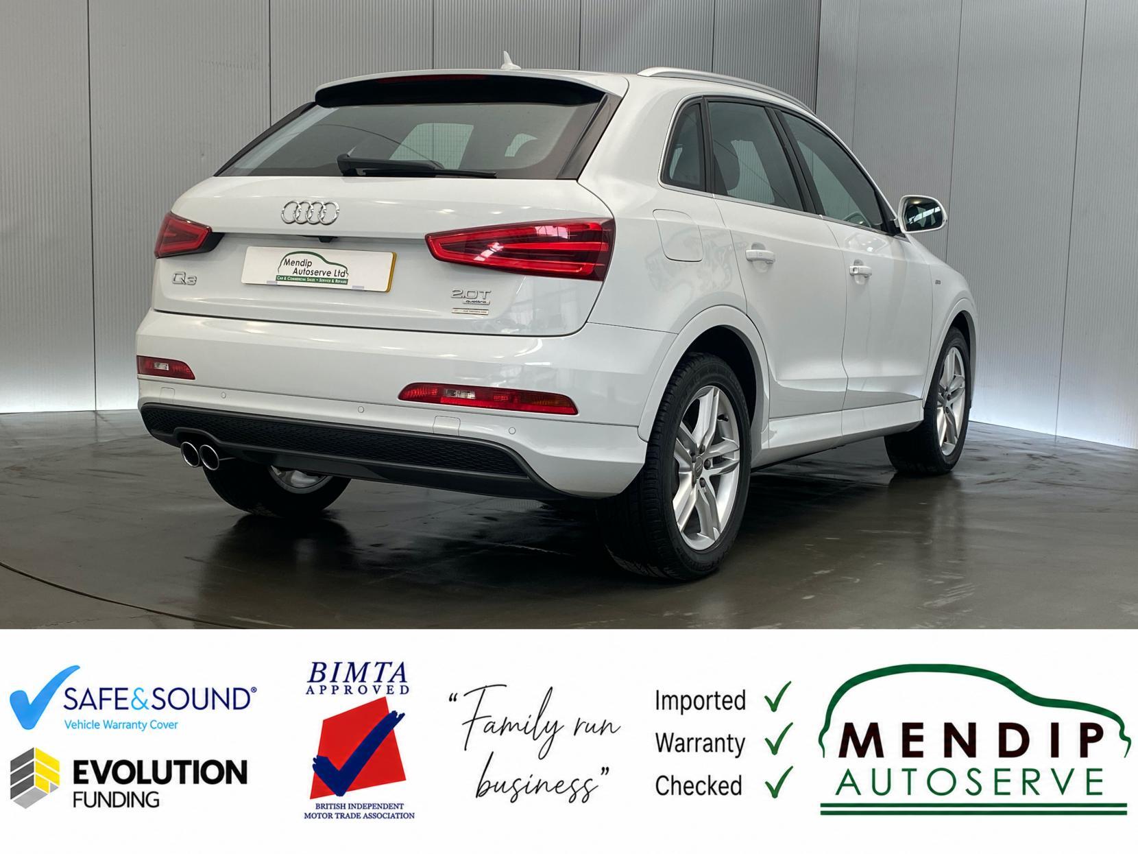 Audi Q3 view 11