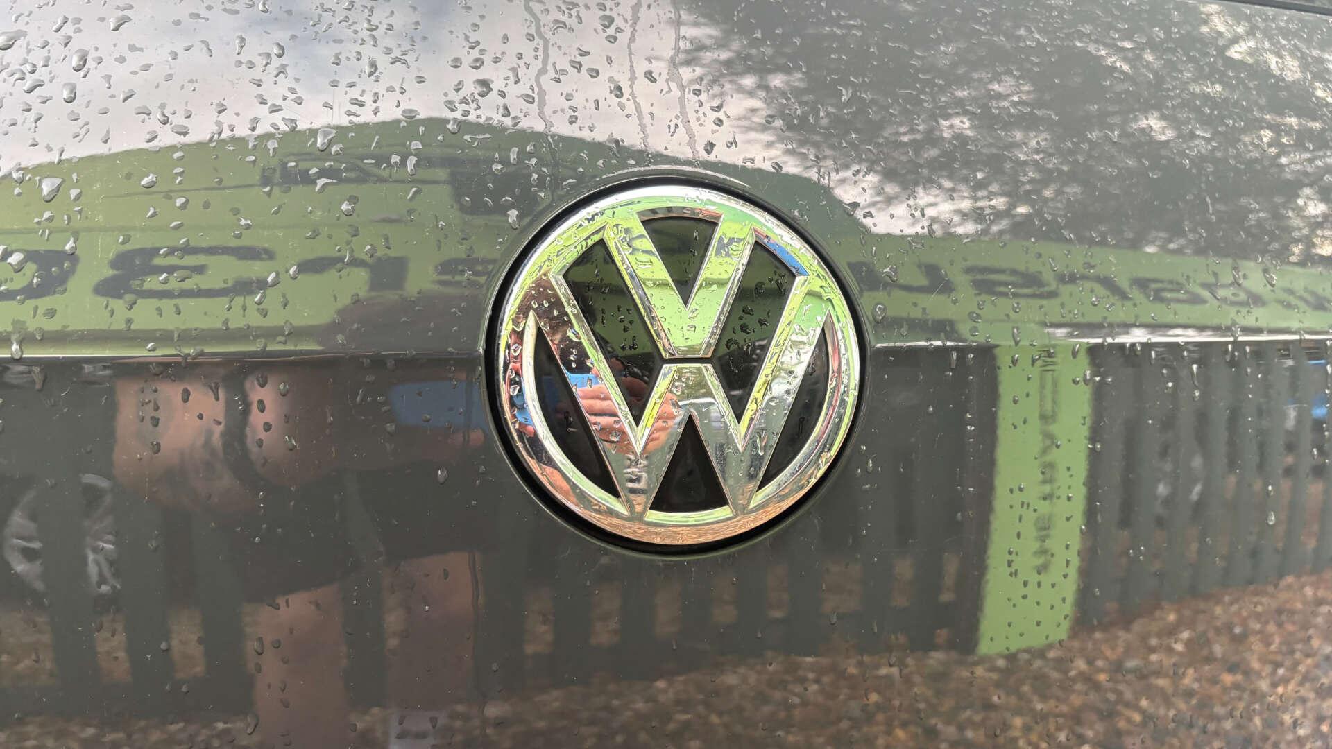 Volkswagen Golf view 49
