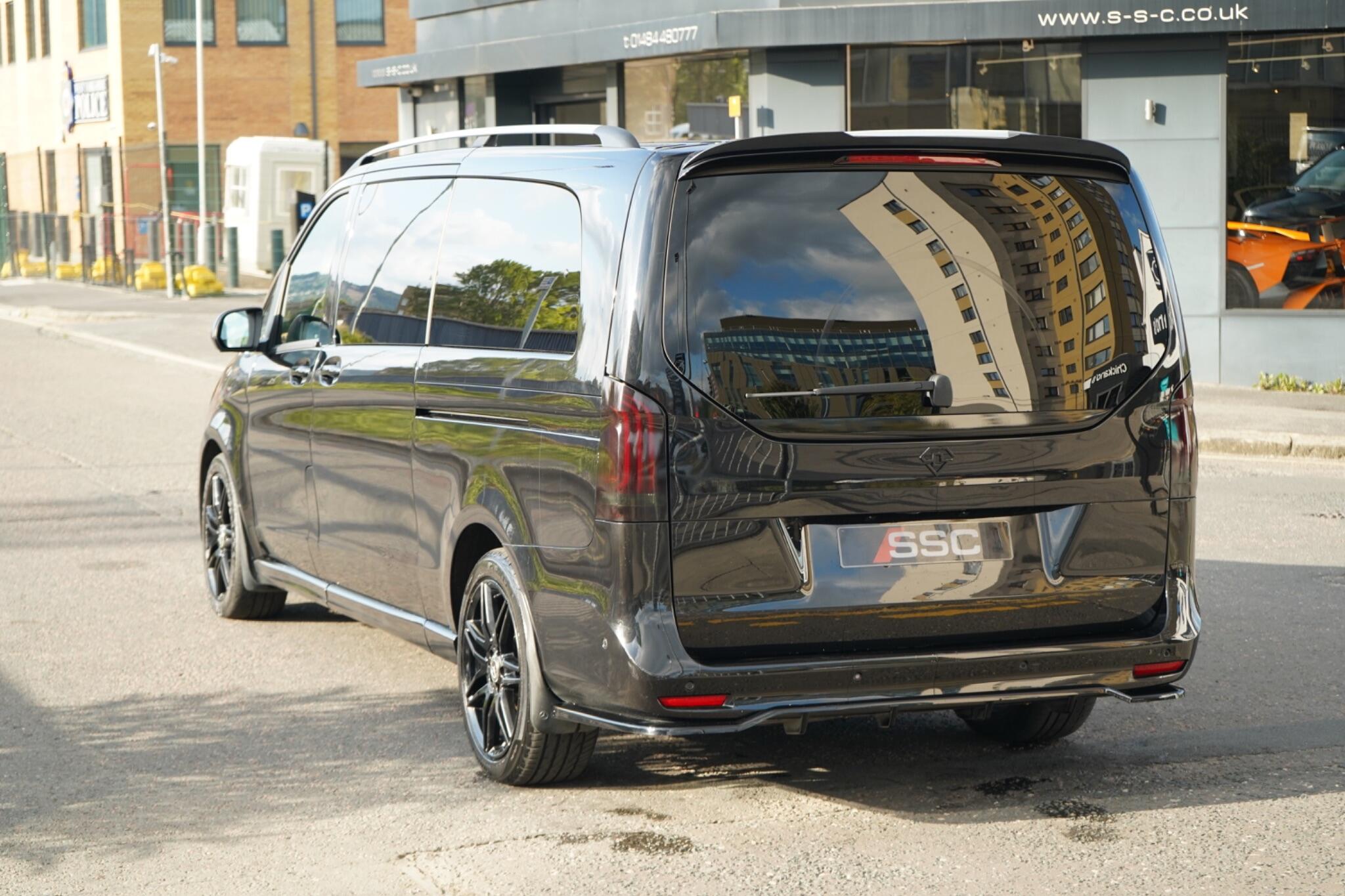Mercedes-Benz V-Class view 11