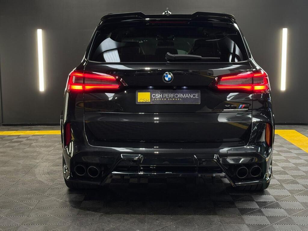 BMW X5 M view 6