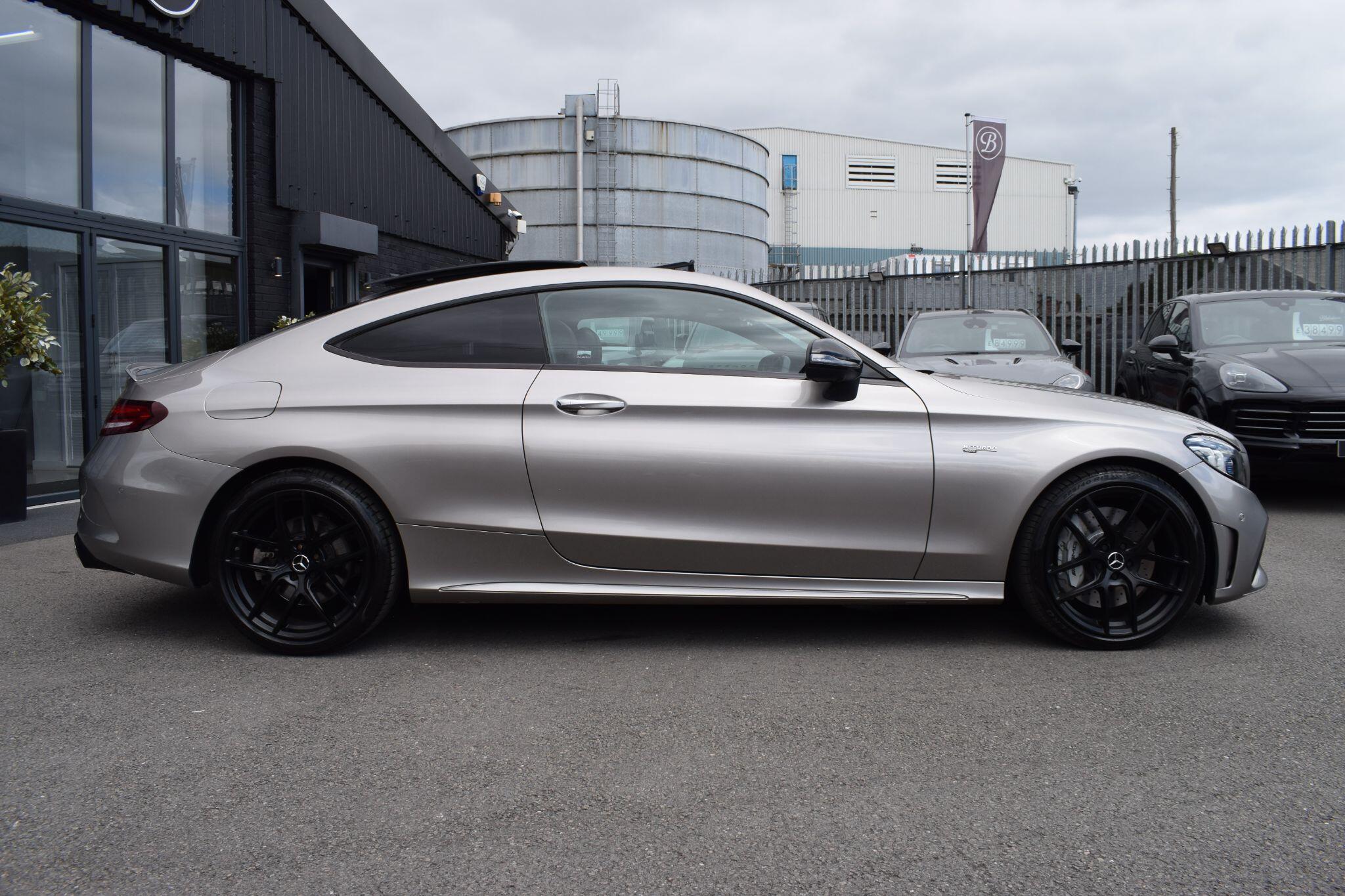 Mercedes-Benz C Class view 4