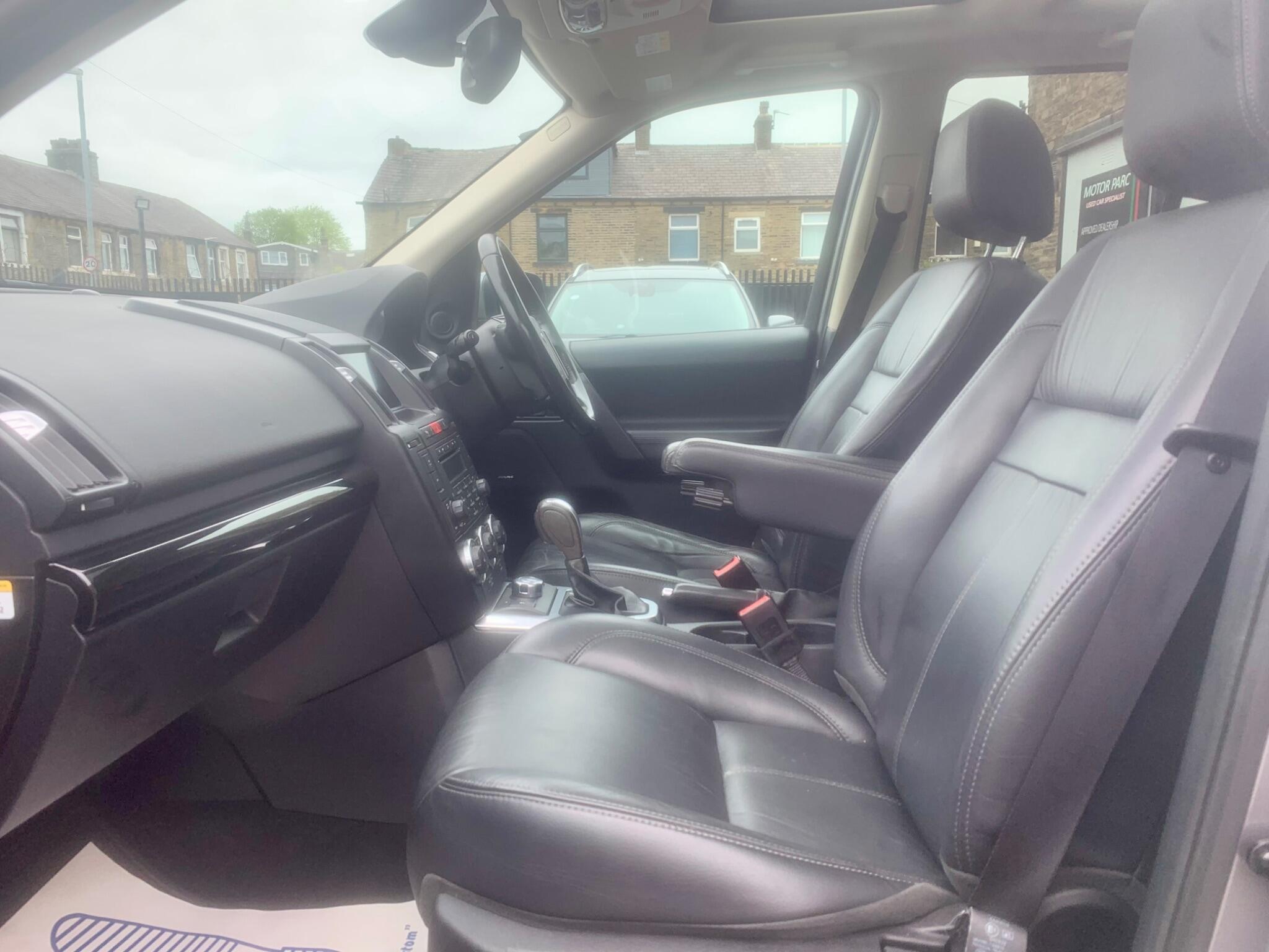 Land Rover Freelander 2 view 26