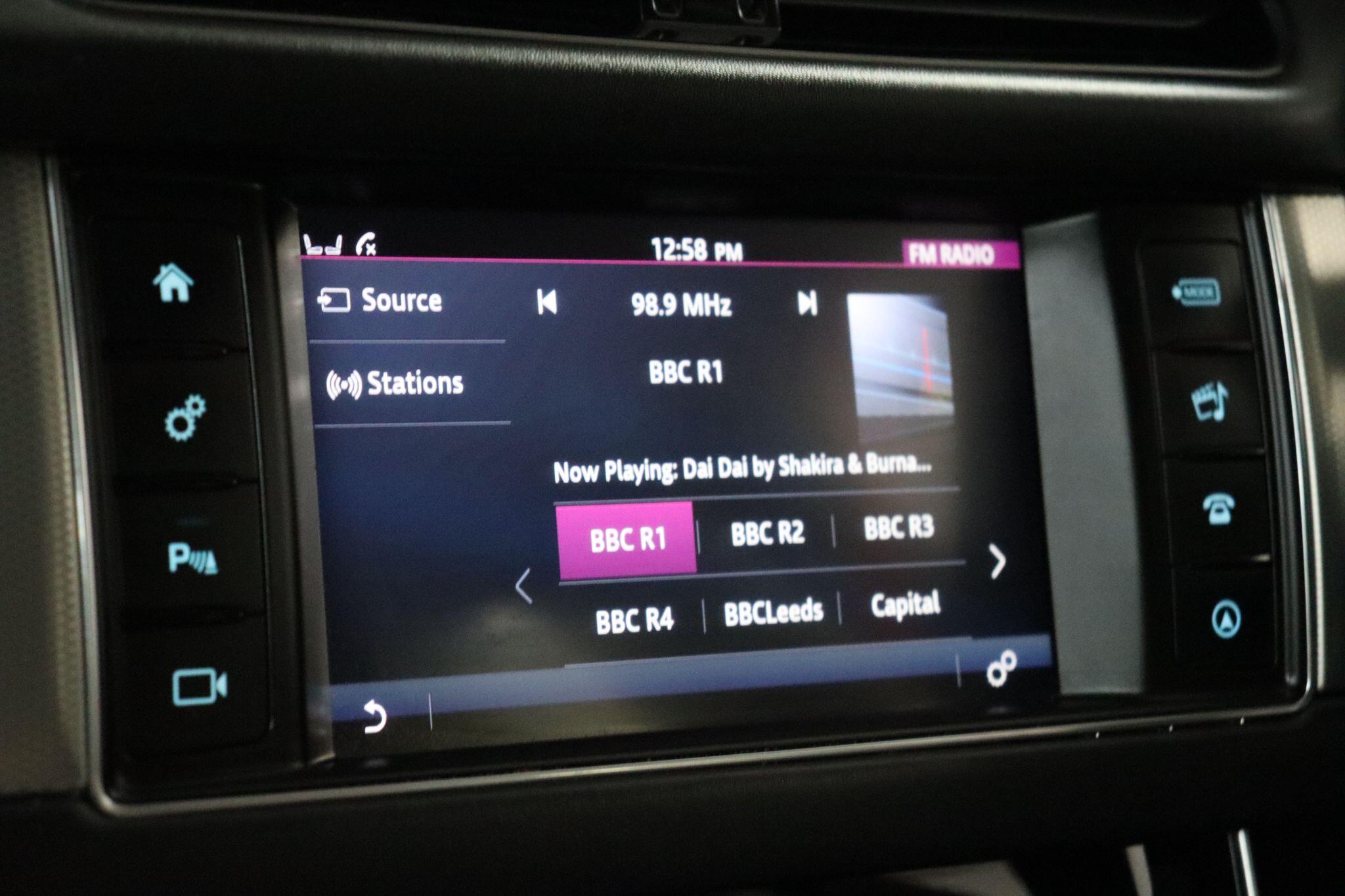 Jaguar XF view 39