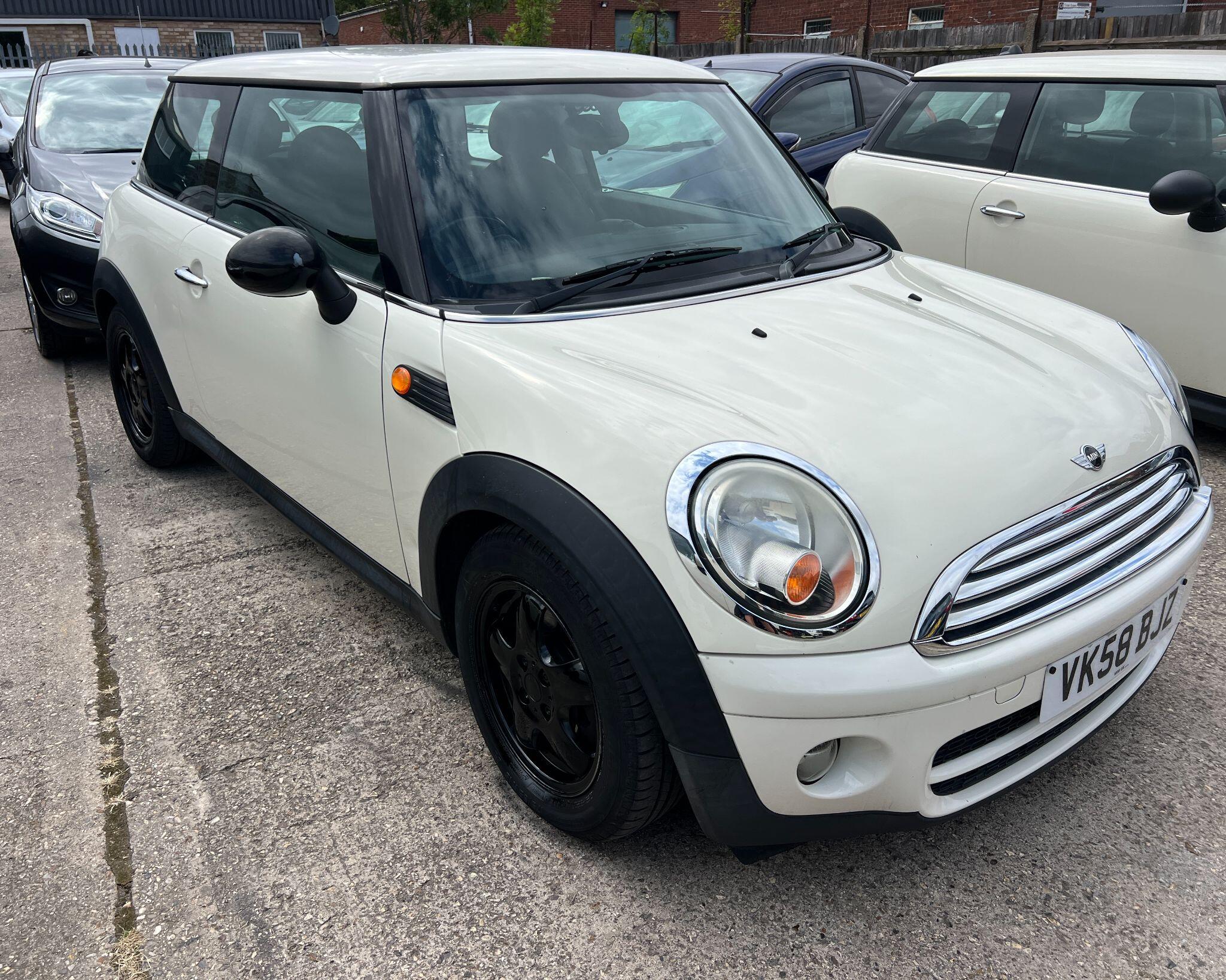 Mini Hatch view 3