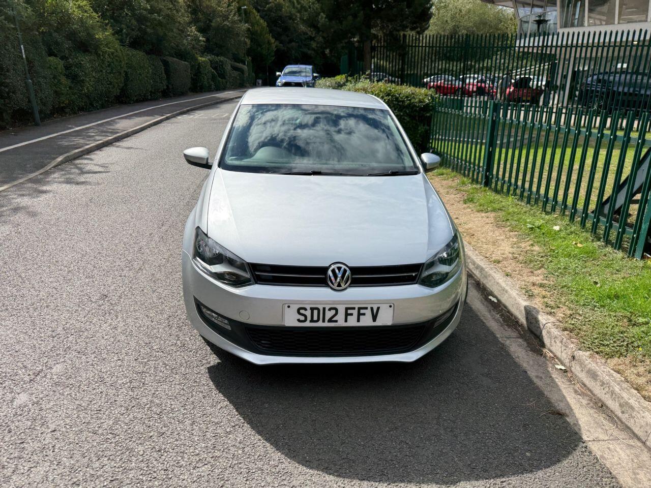 Volkswagen Polo view 4