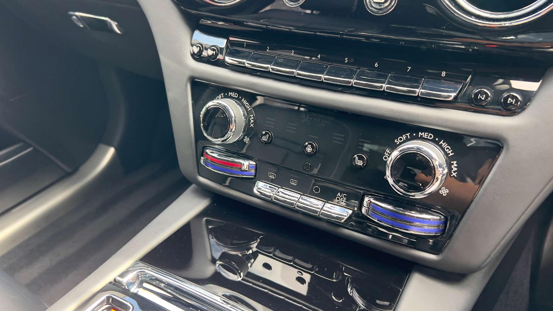 Rolls-Royce Ghost view 41