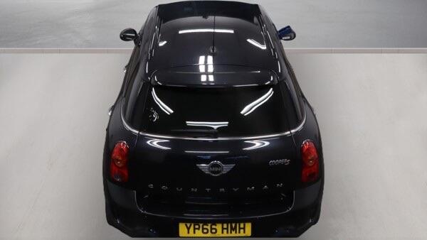 Mini Countryman view 9