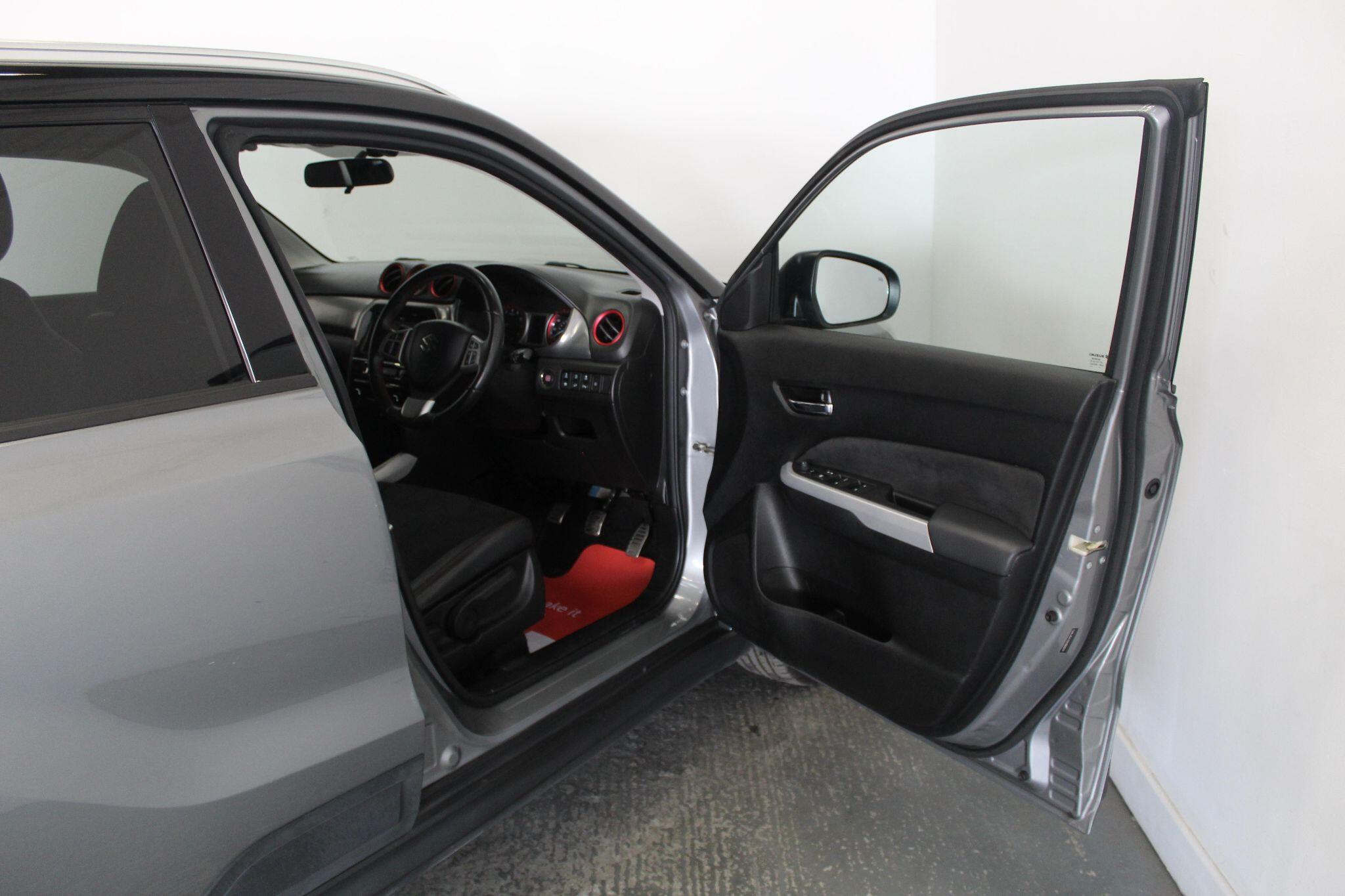 Suzuki Vitara view 25
