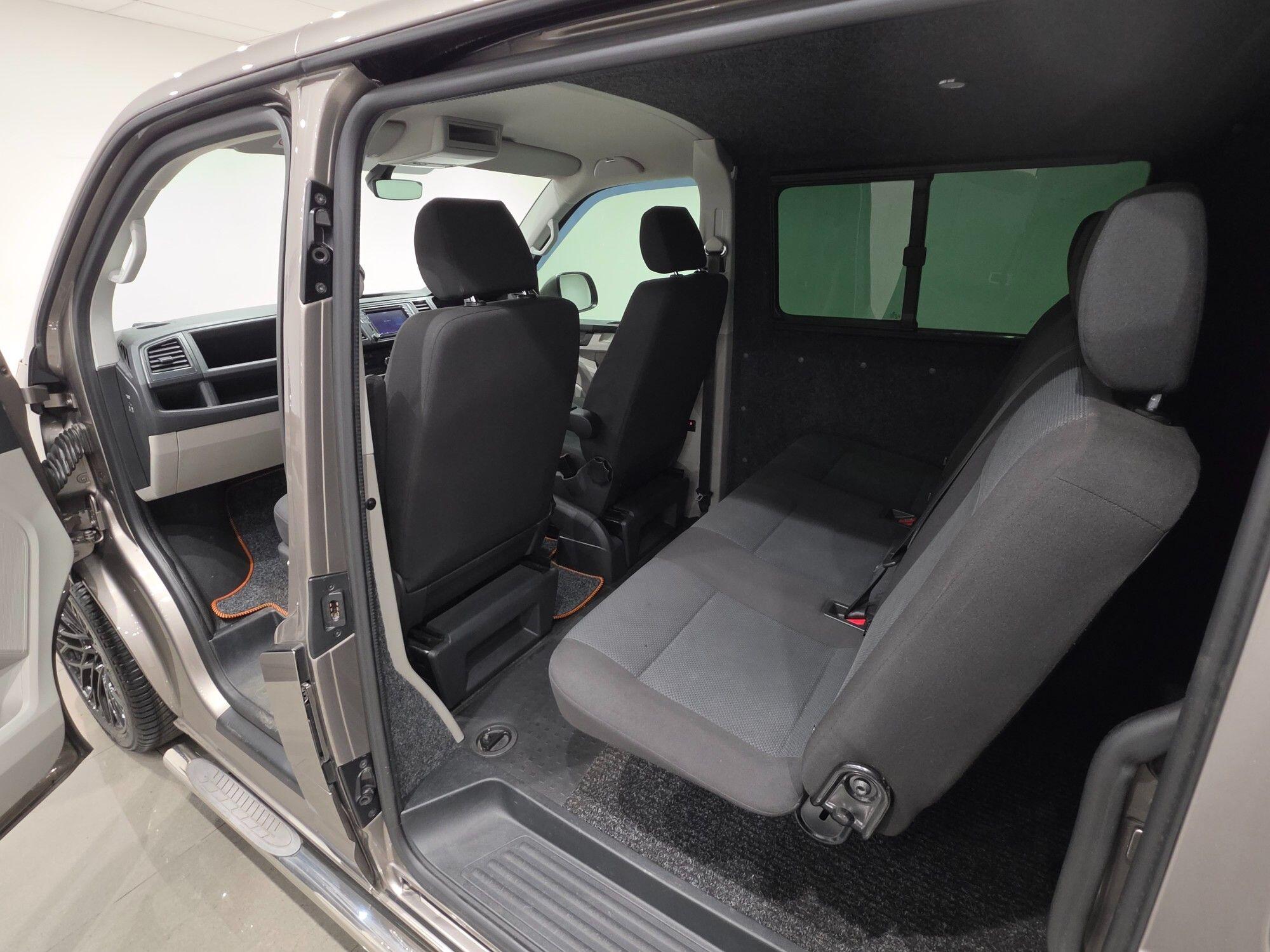 Volkswagen Transporter view 90