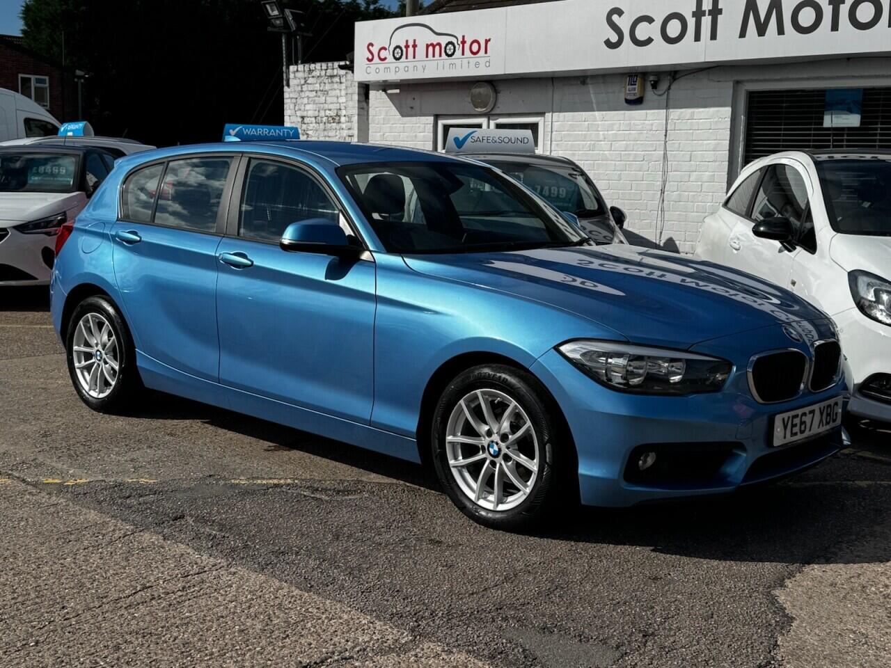 BMW 1 Series view 10
