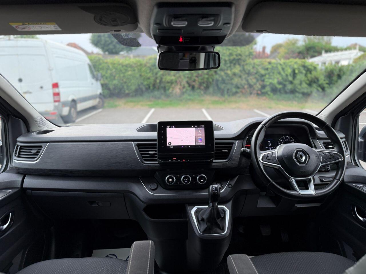 Renault Trafic view 17