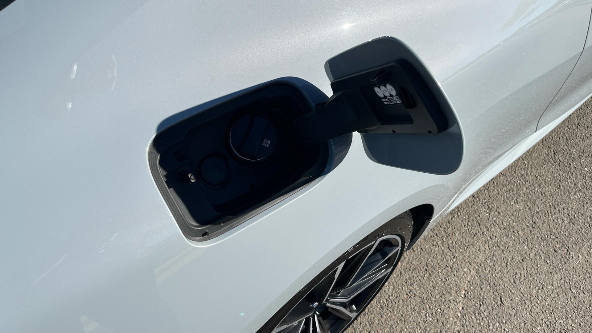 BMW 4 Series view 30