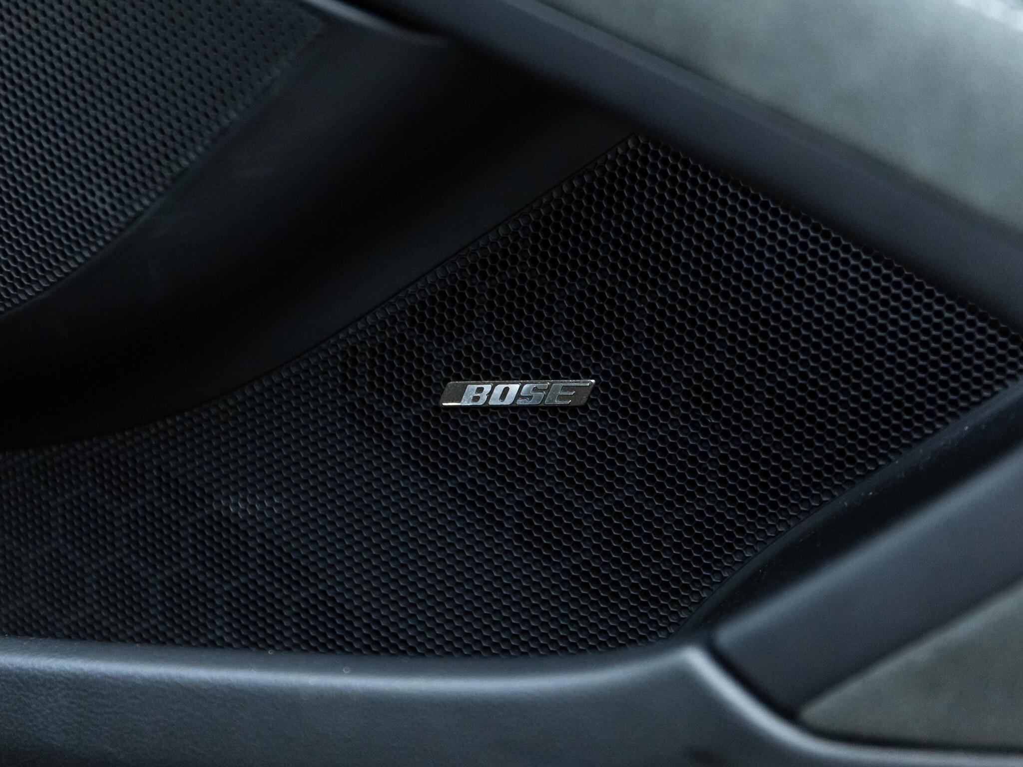 Porsche Cayman view 41