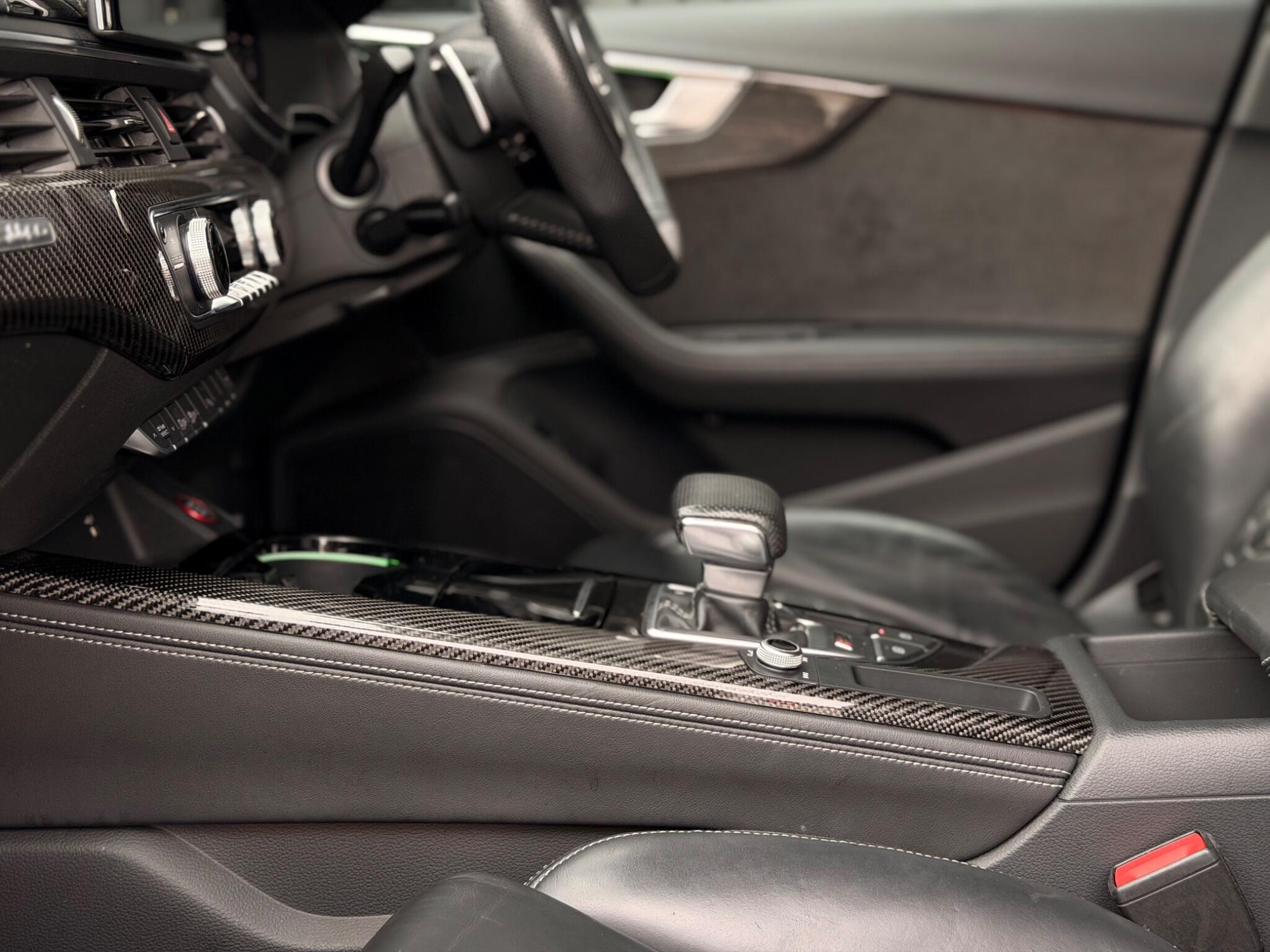 Audi RS4 view 70