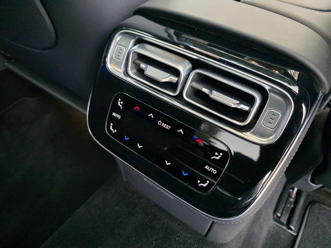 Mercedes-Benz S-Class view 30