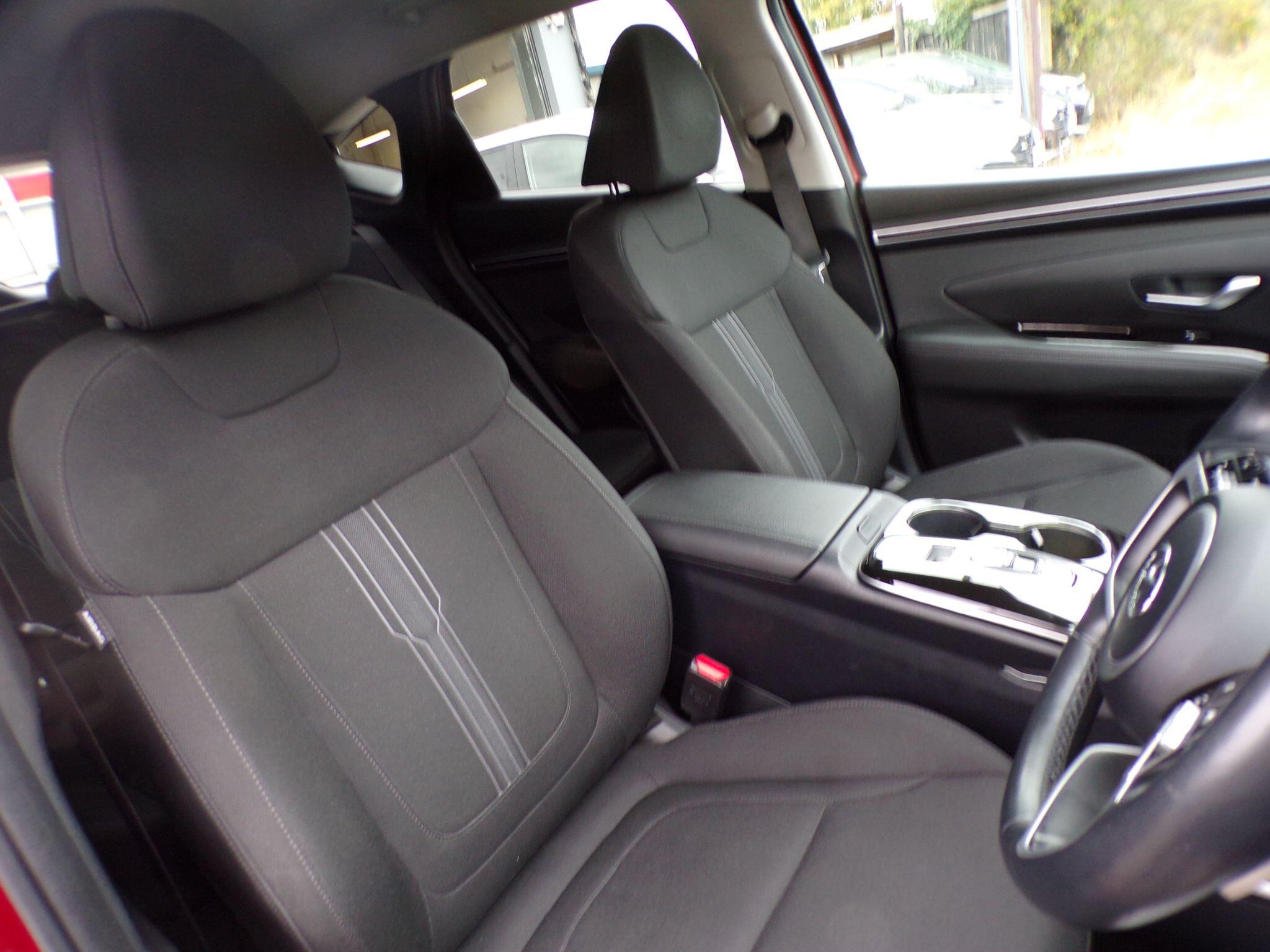 Hyundai Tucson view 18