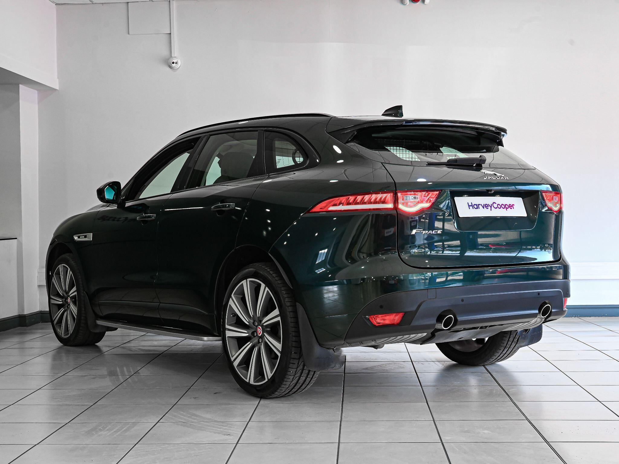 Jaguar F-Pace view 6
