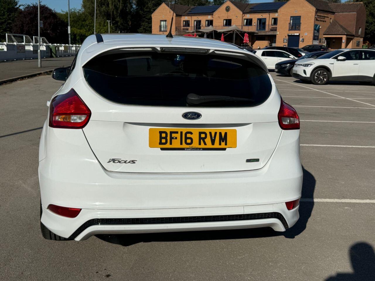 Ford Focus view 34
