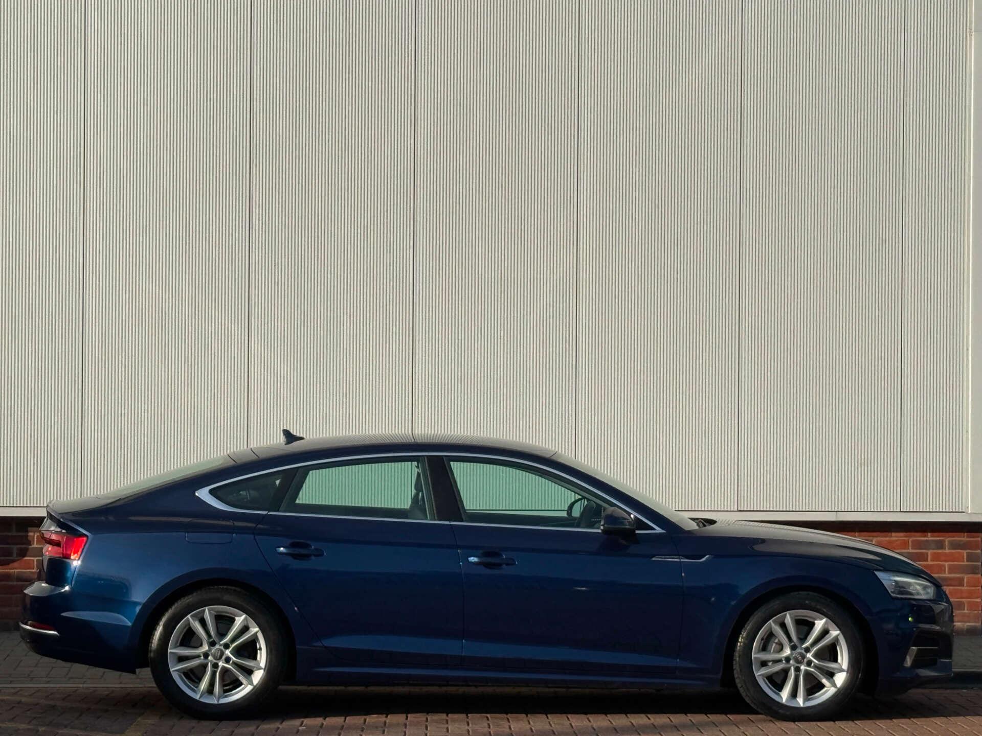 Audi A5 view 7