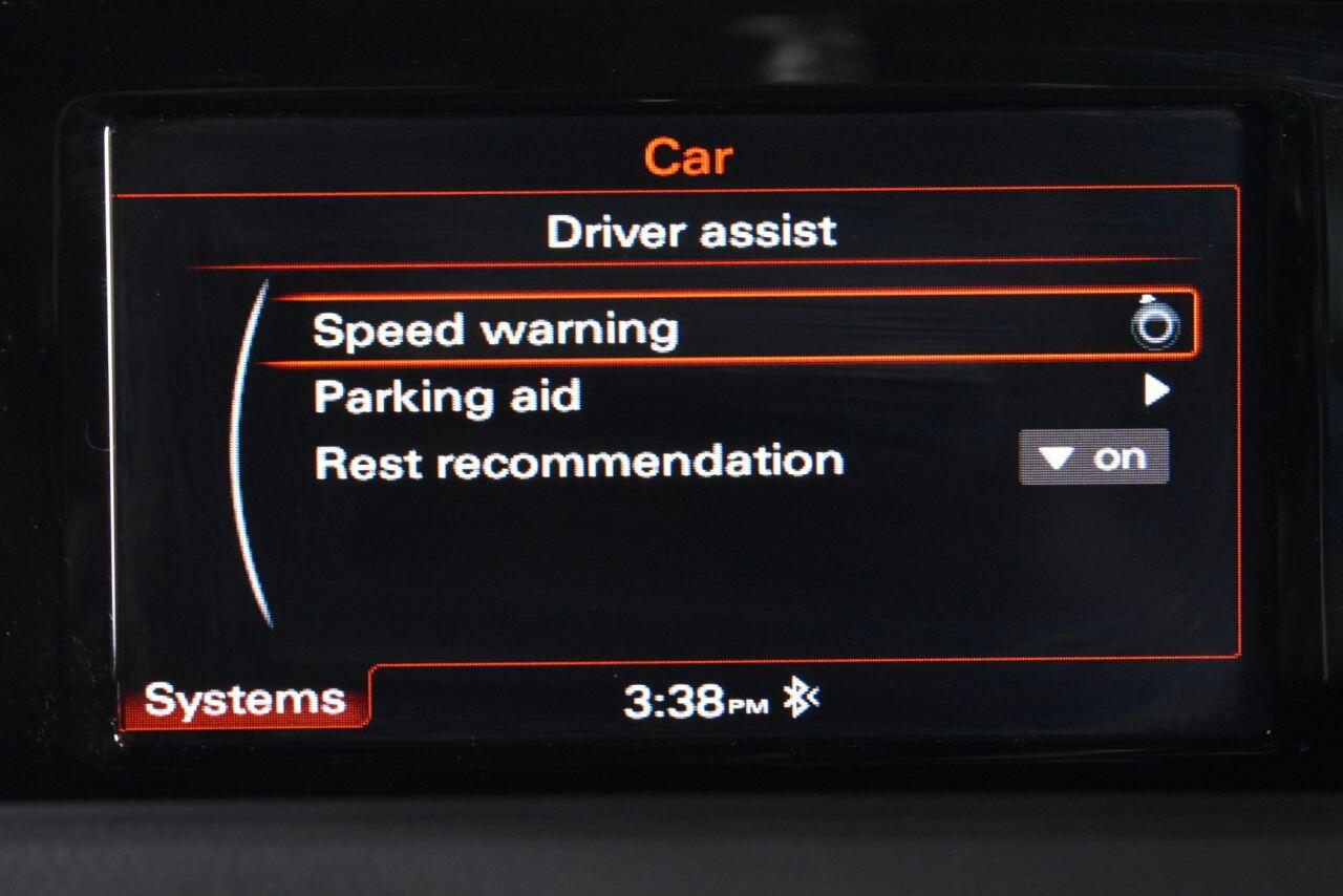 Audi Q3 view 25