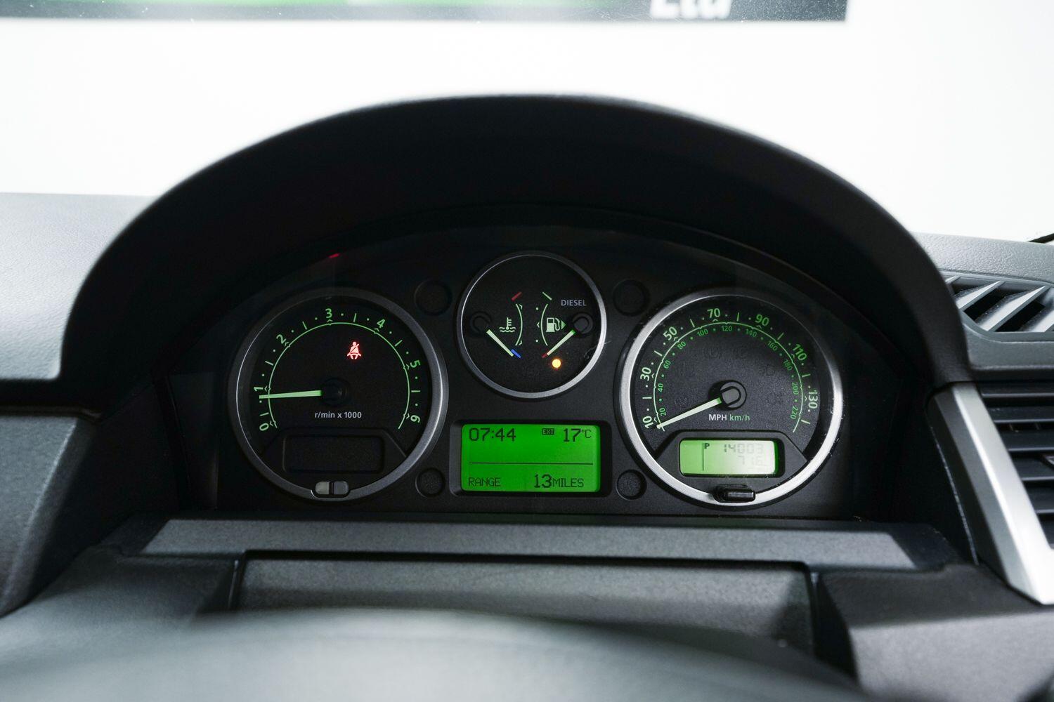 Land Rover Range Rover Sport view 18