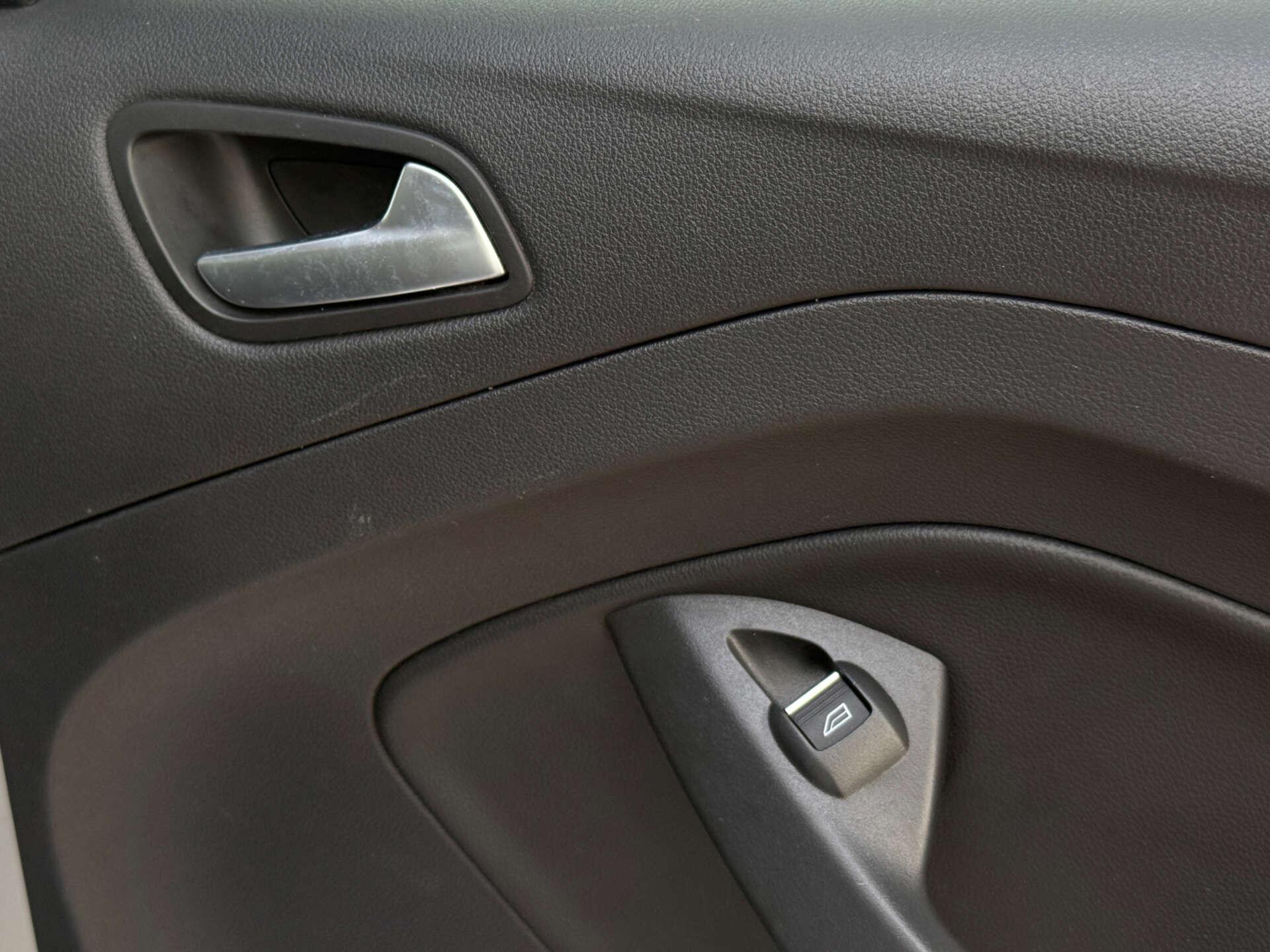 Ford Kuga view 27