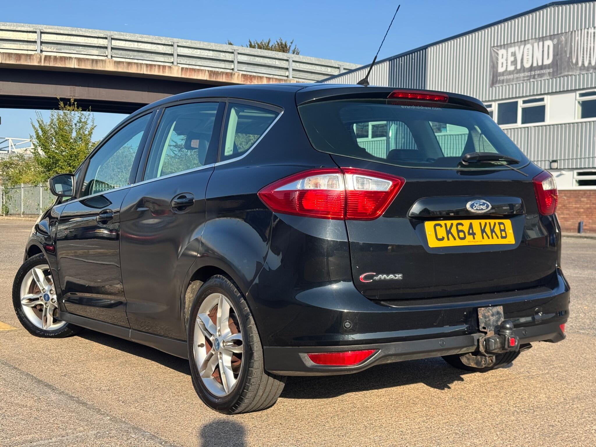 Ford C-Max view 8