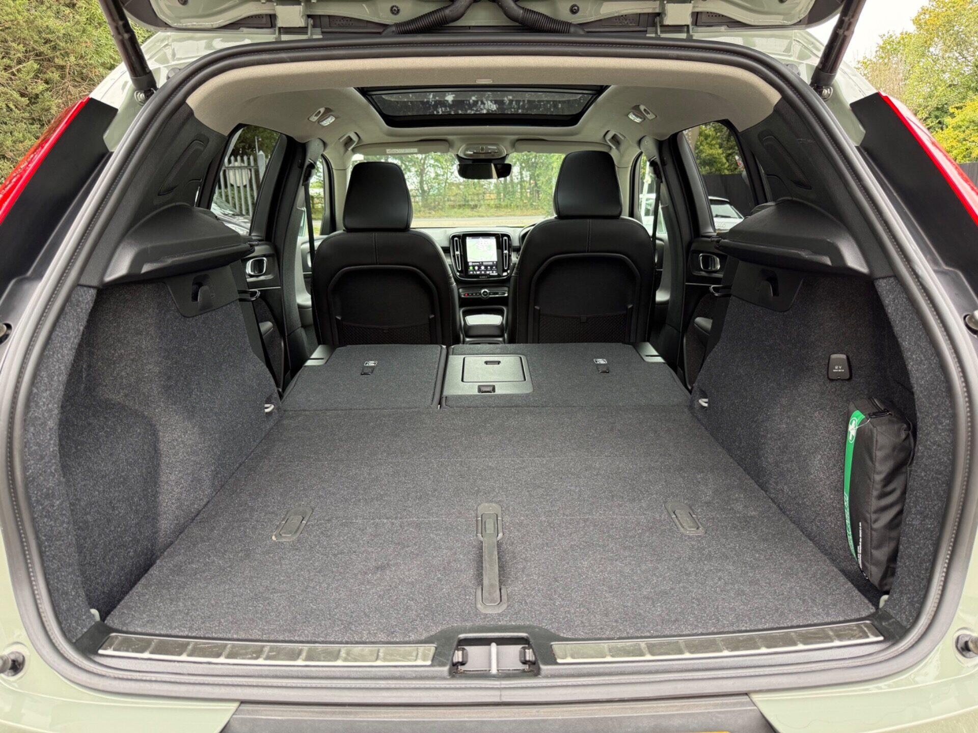 Volvo XC40 view 58
