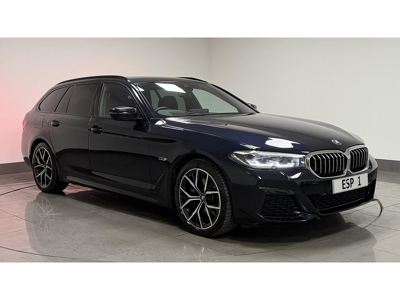BMW 5 Series view 10