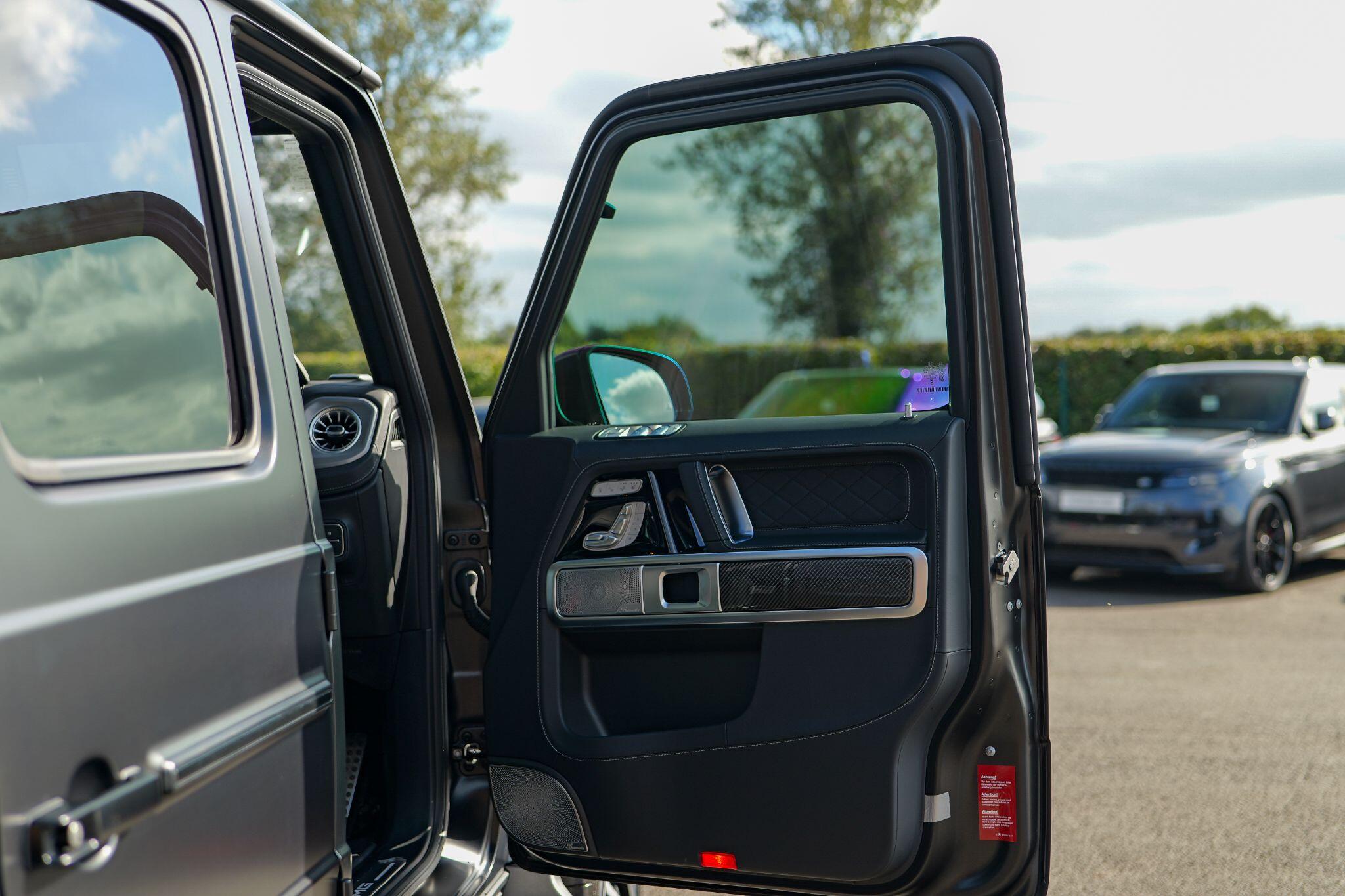 Mercedes-Benz G Class view 31