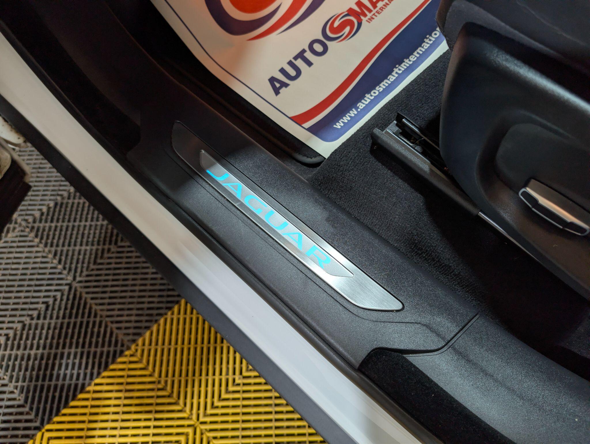 Jaguar F-Pace view 72