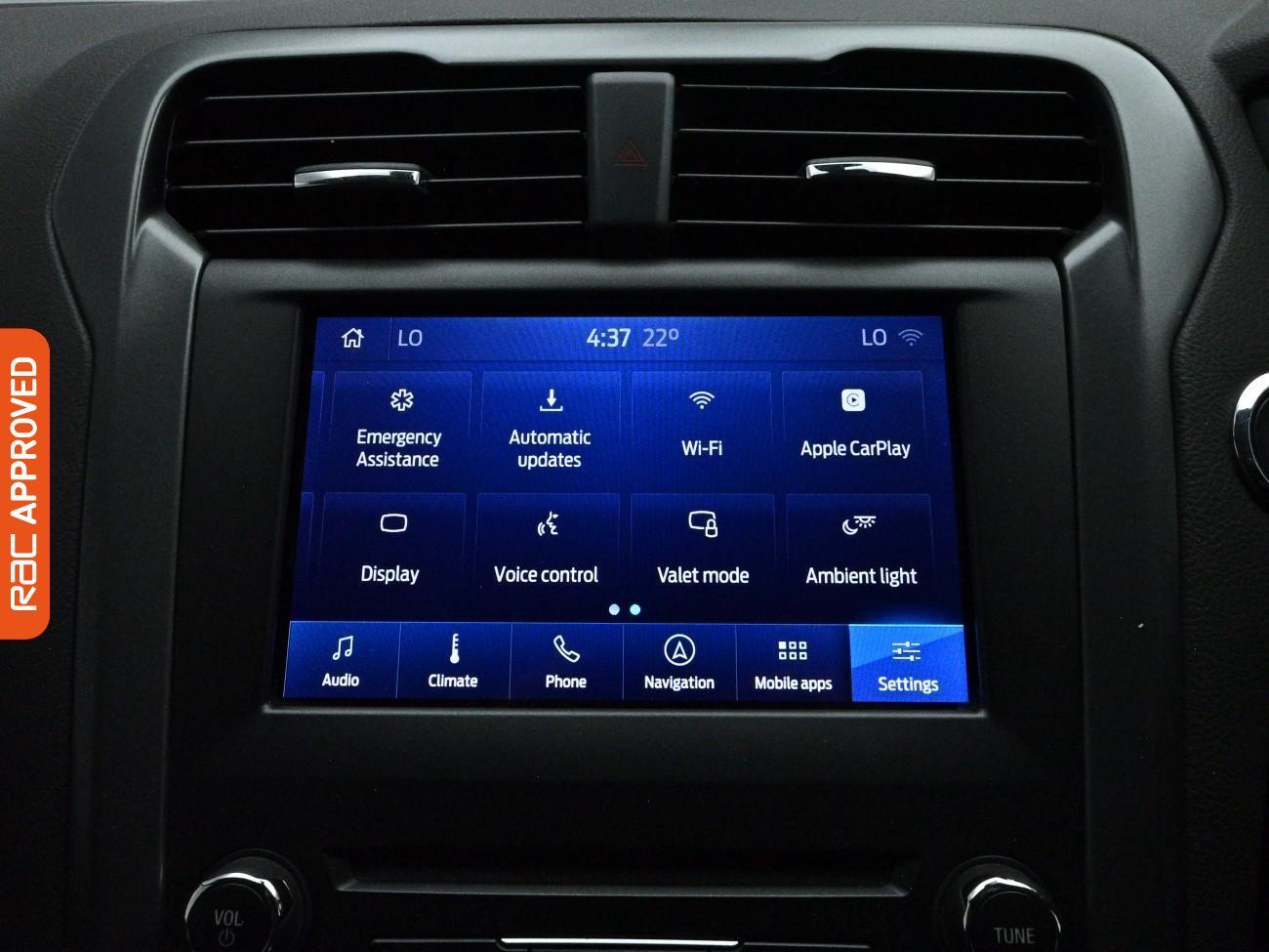 Ford Mondeo view 19