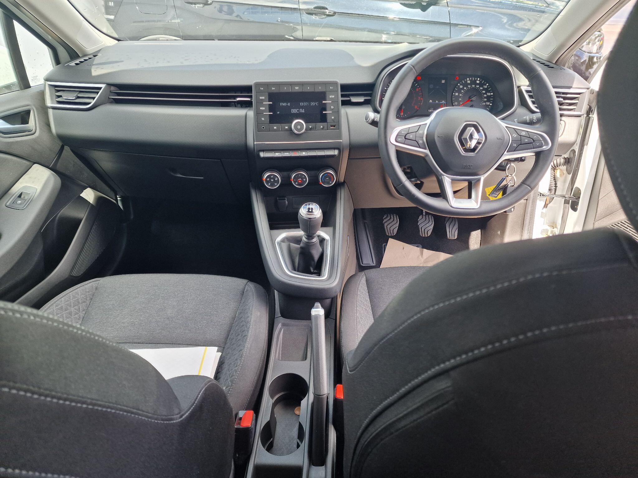 Renault Clio view 11