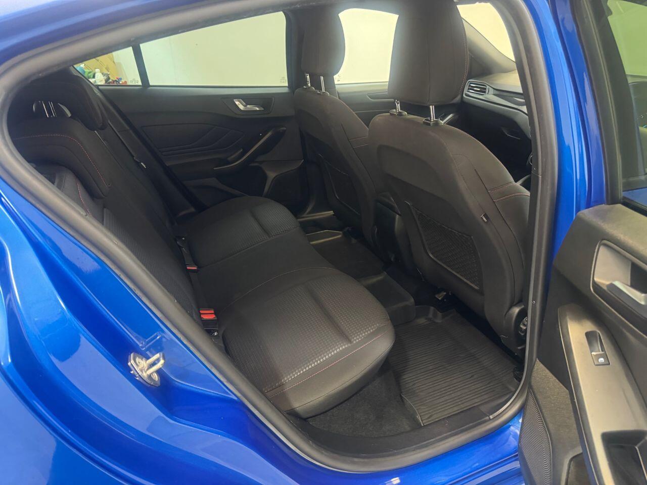 Ford Focus view 55