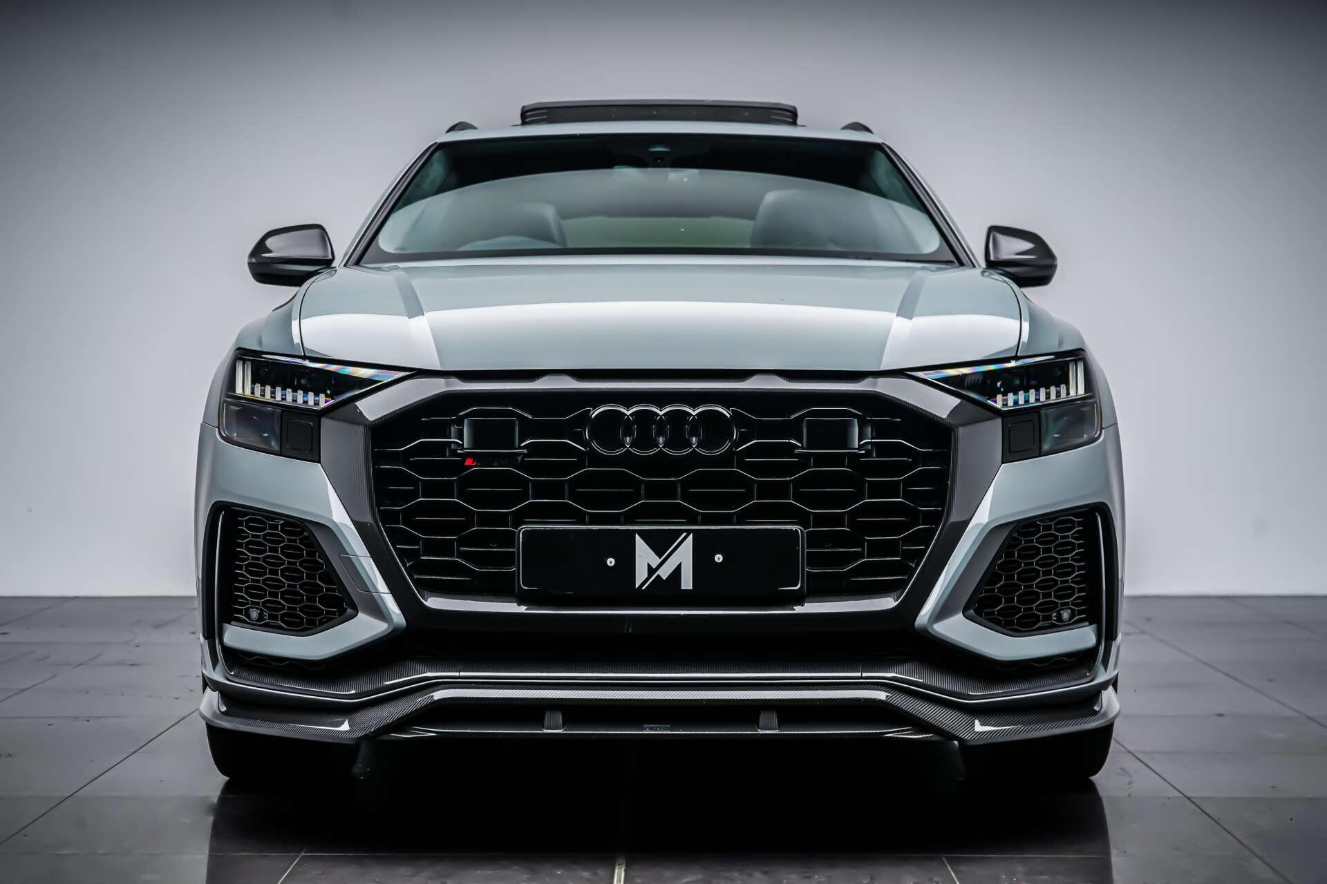 Audi RS Q8 view 2