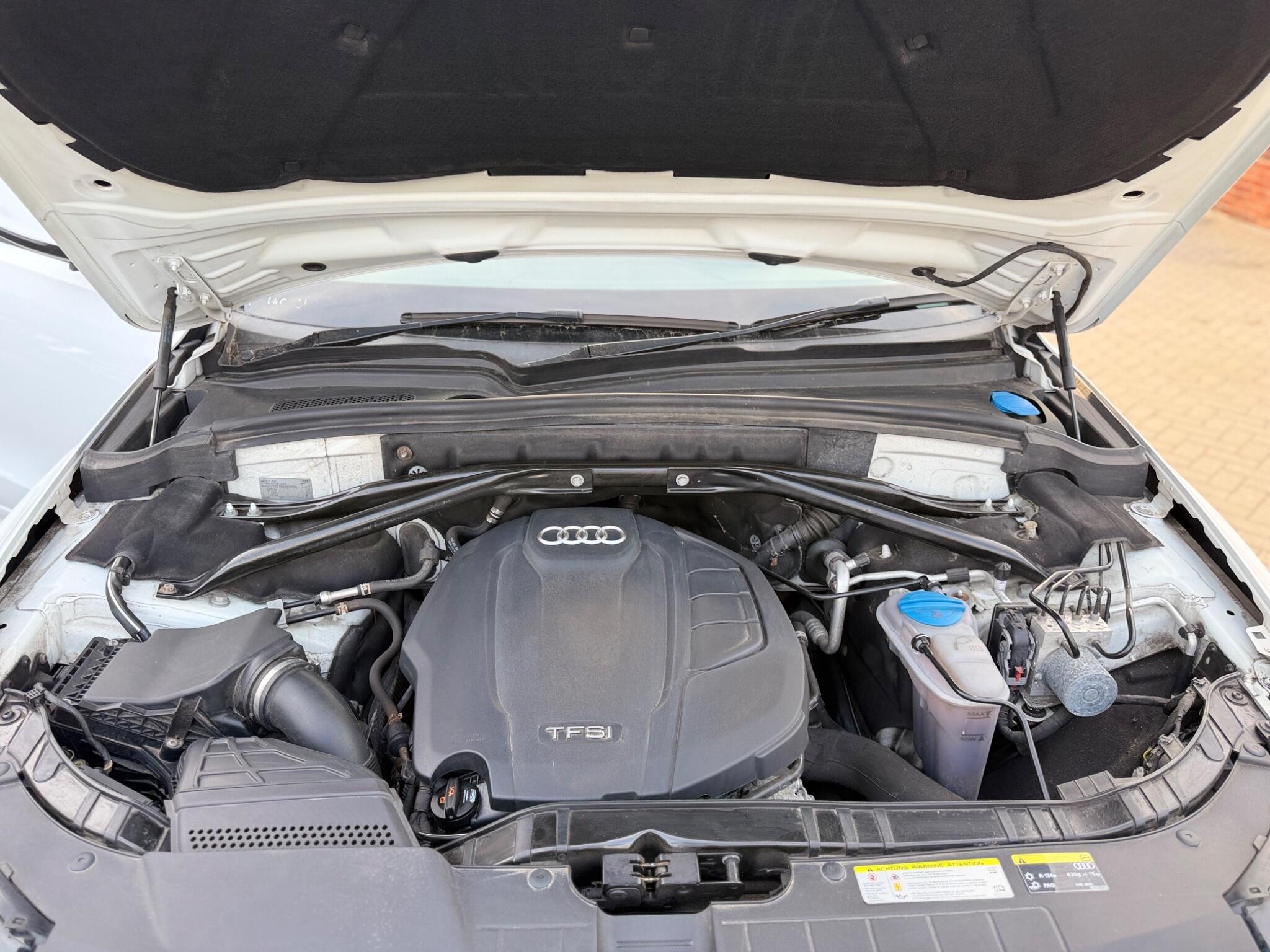 Audi Q5 view 26
