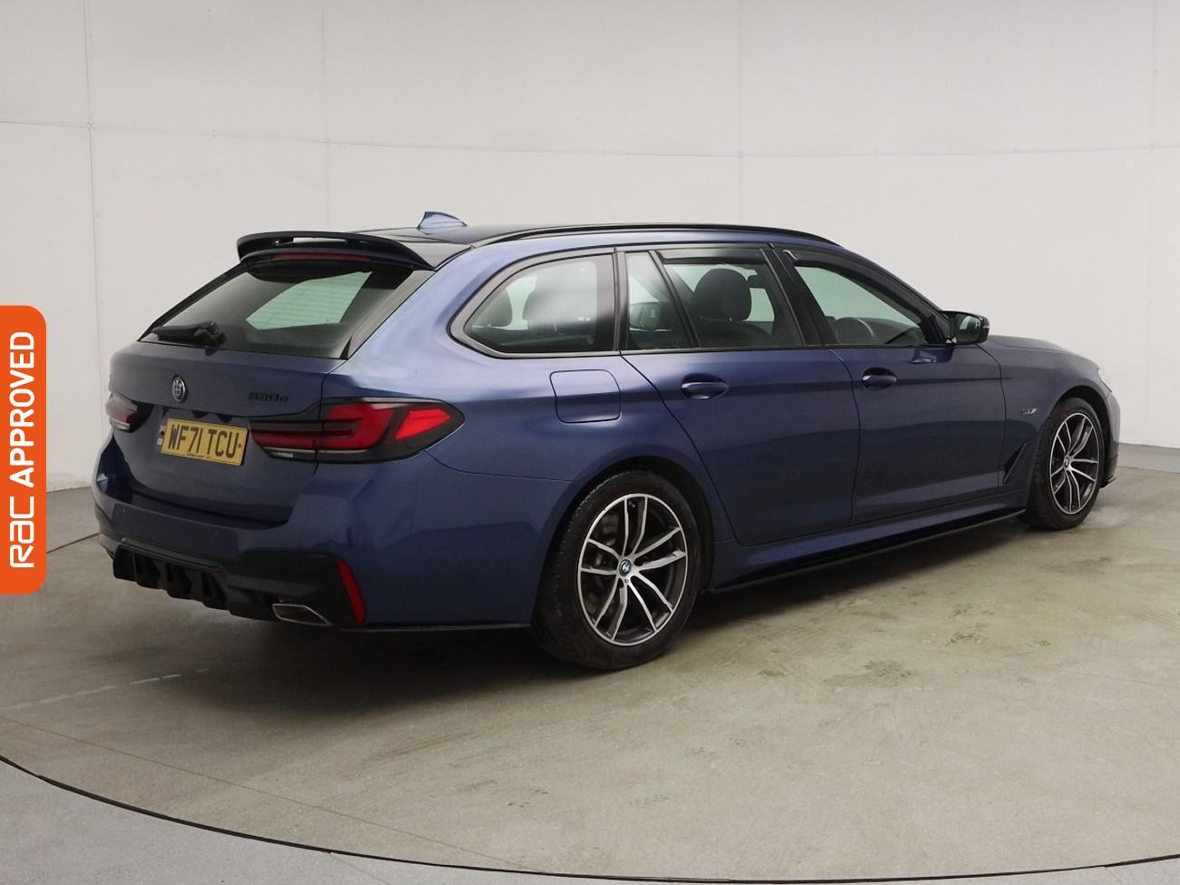 BMW 5 Series view 32