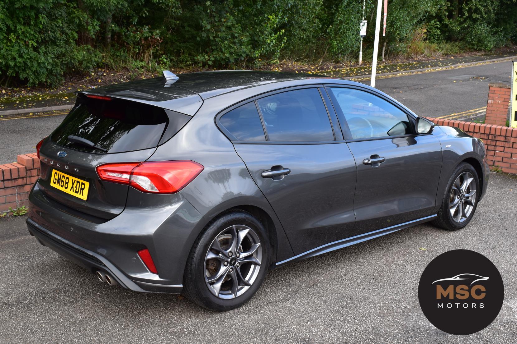 Ford Focus view 19