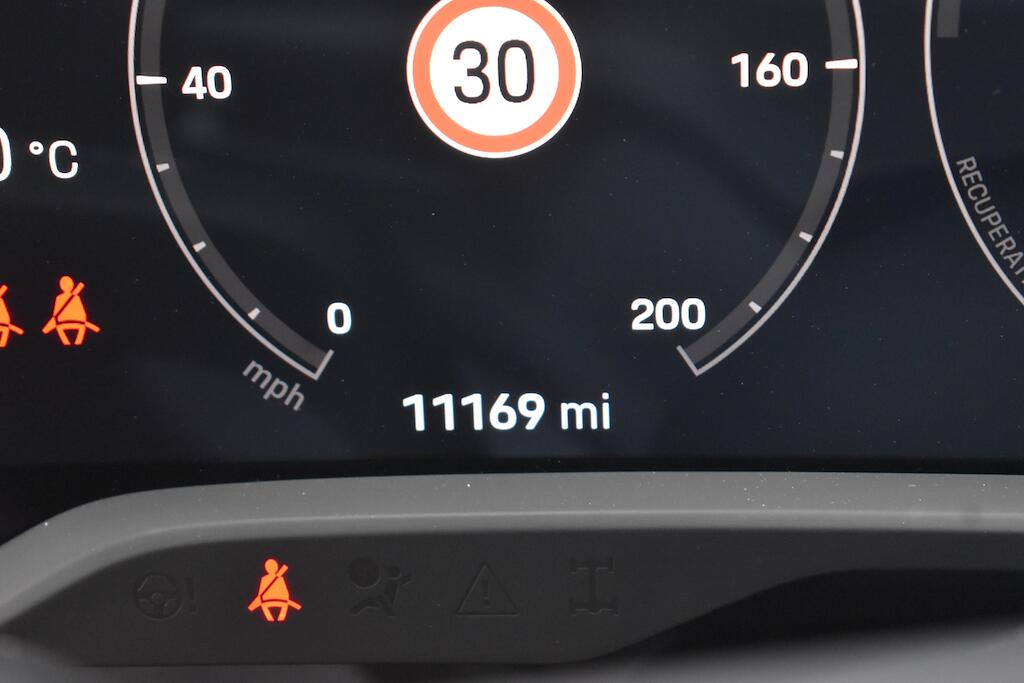 Porsche Taycan view 11