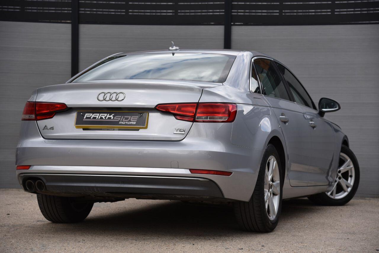 Audi A4 view 9