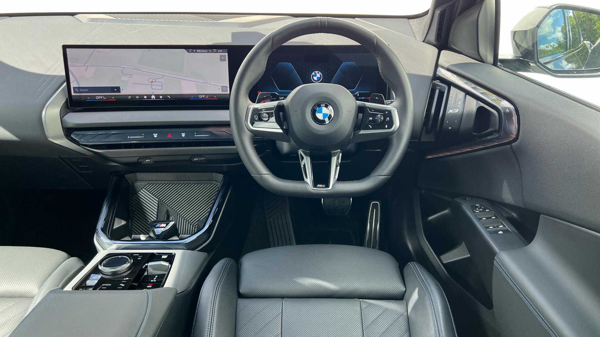 BMW X3 view 5