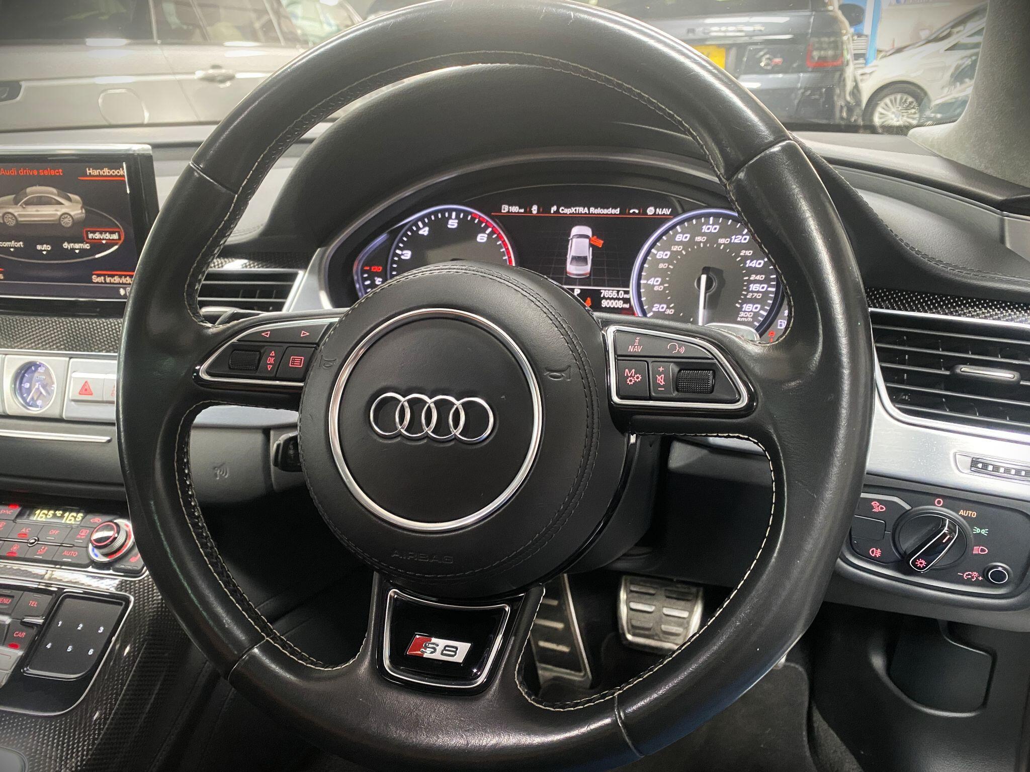 Audi S8 view 6