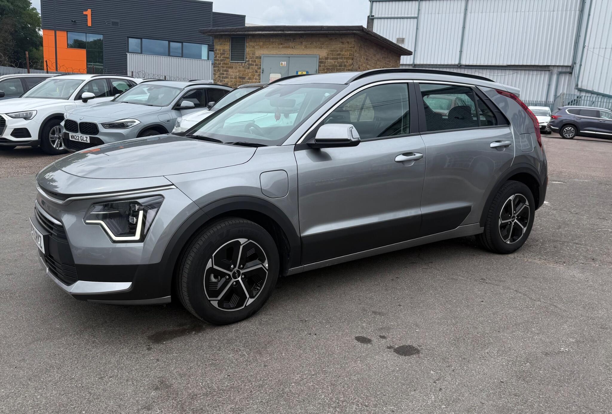 Kia Niro main image