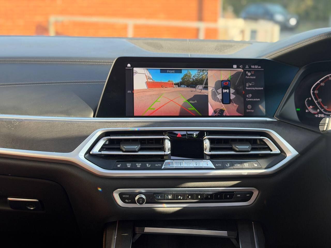 BMW X7 view 30
