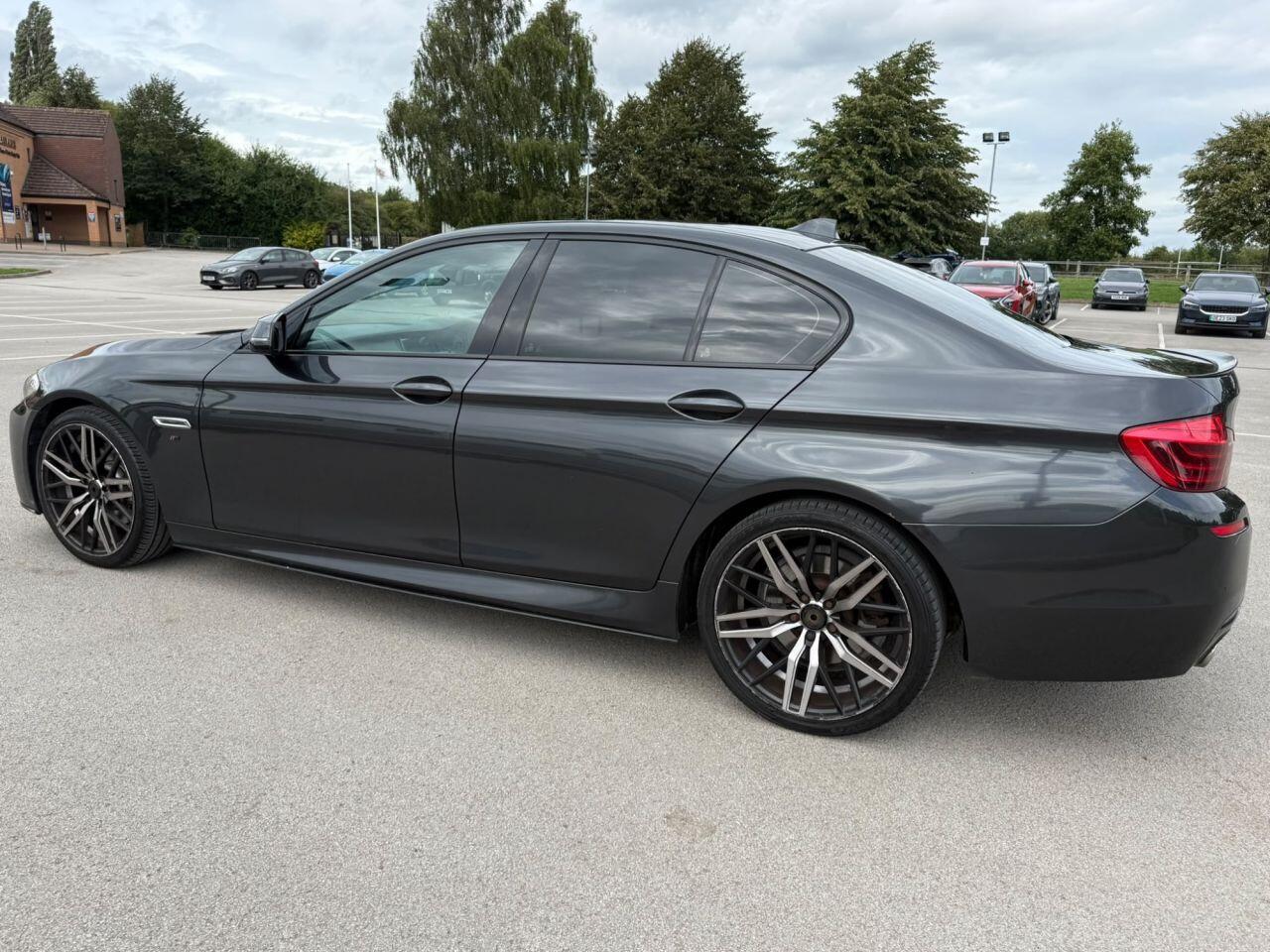 BMW 5 Series view 58