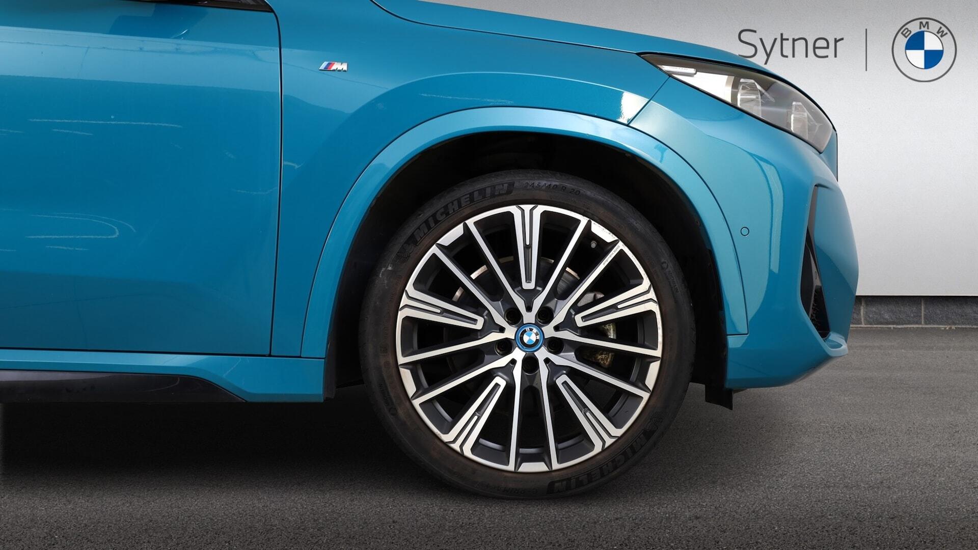BMW iX1 view 14