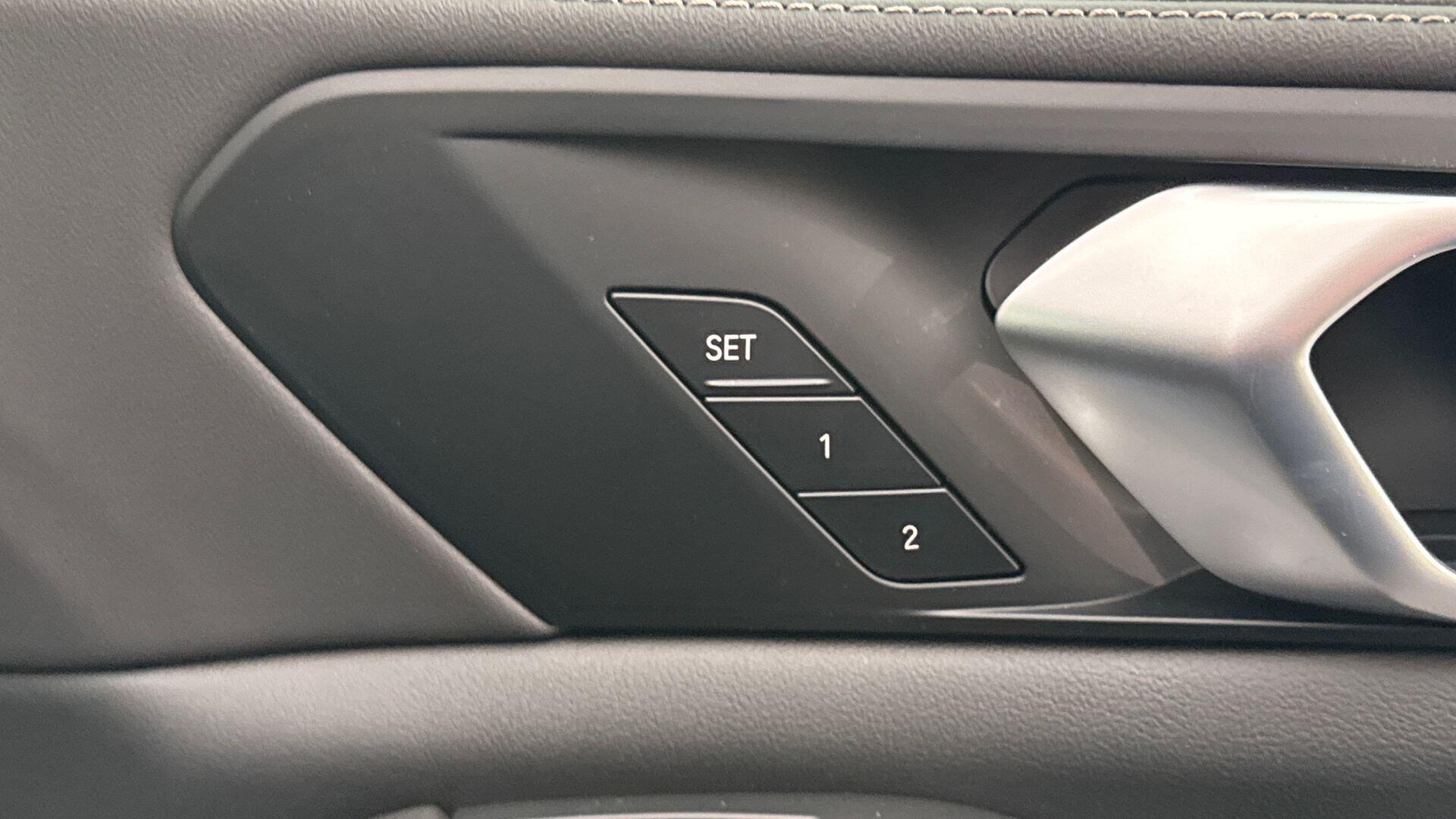 BMW X5 view 34