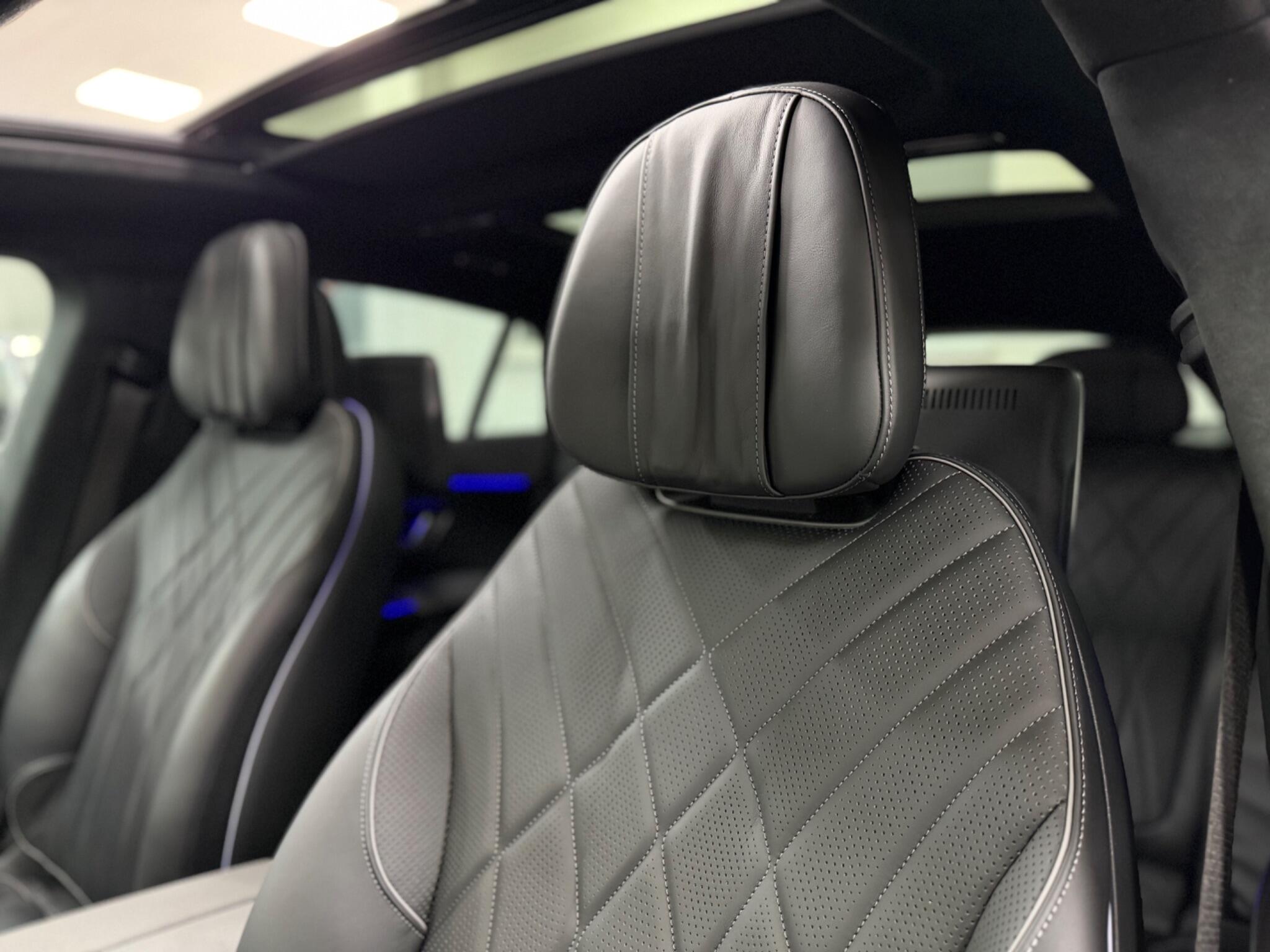 Mercedes-Benz Eqs view 55