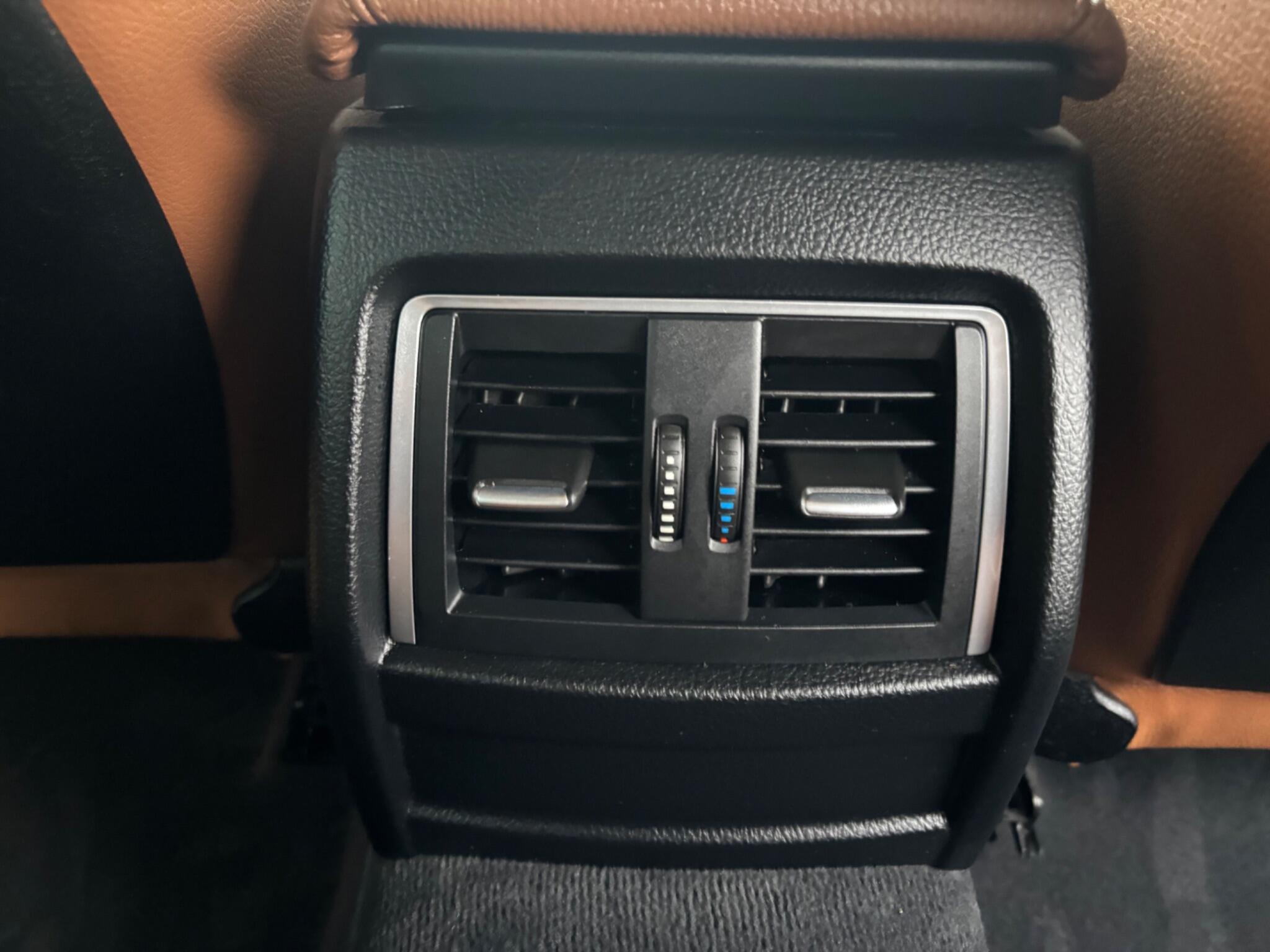 BMW 3 Series view 32
